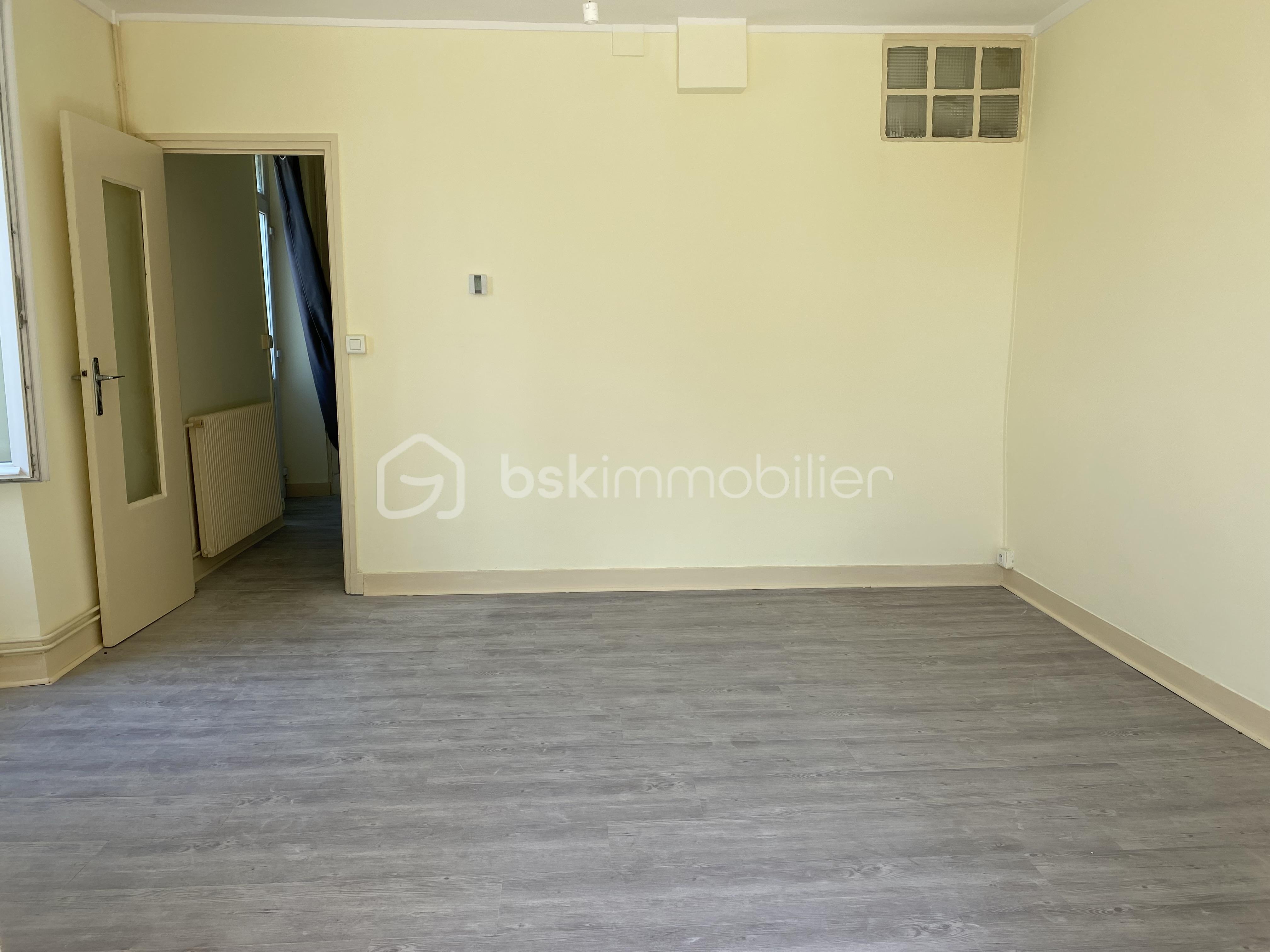 Maison 3 pièces 120 m² · à Saintry-sur-Seine · 120 m² · 209 900 €