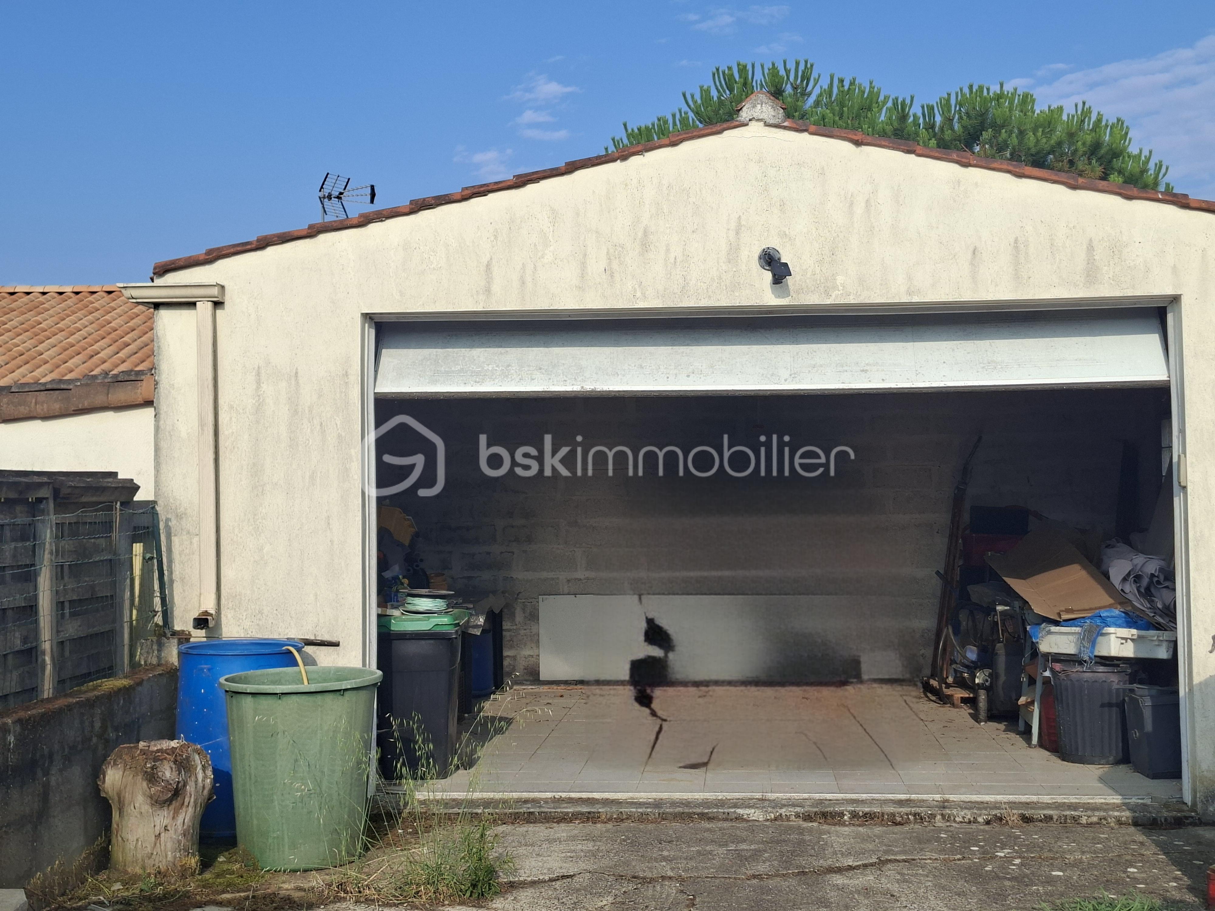 GARAGE.jpg