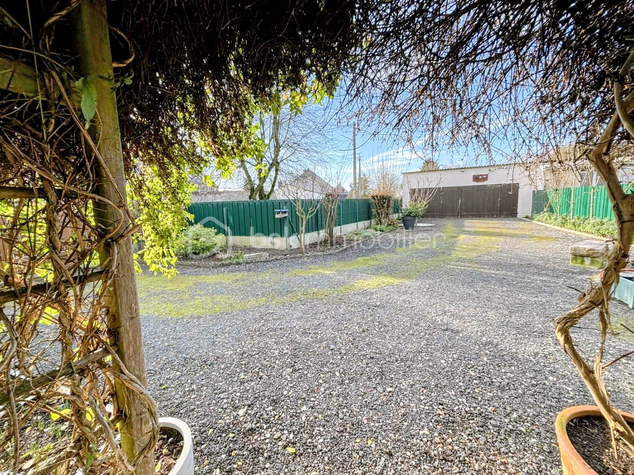 Maison traditionnelle de 165 m² - Jardin Avant 3.jpeg