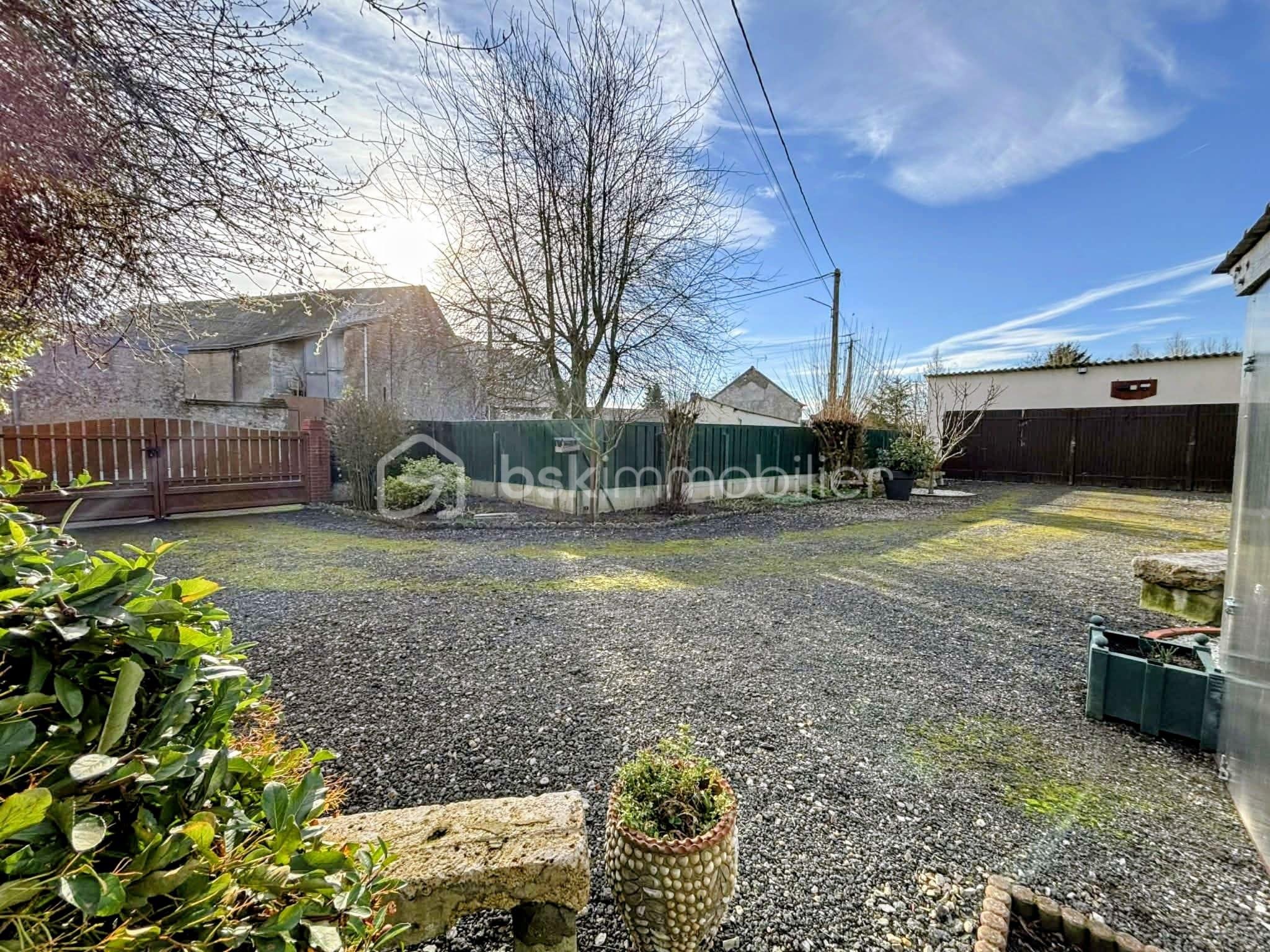 Maison traditionnelle de 165 m² - Jardin Avant 2.jpeg