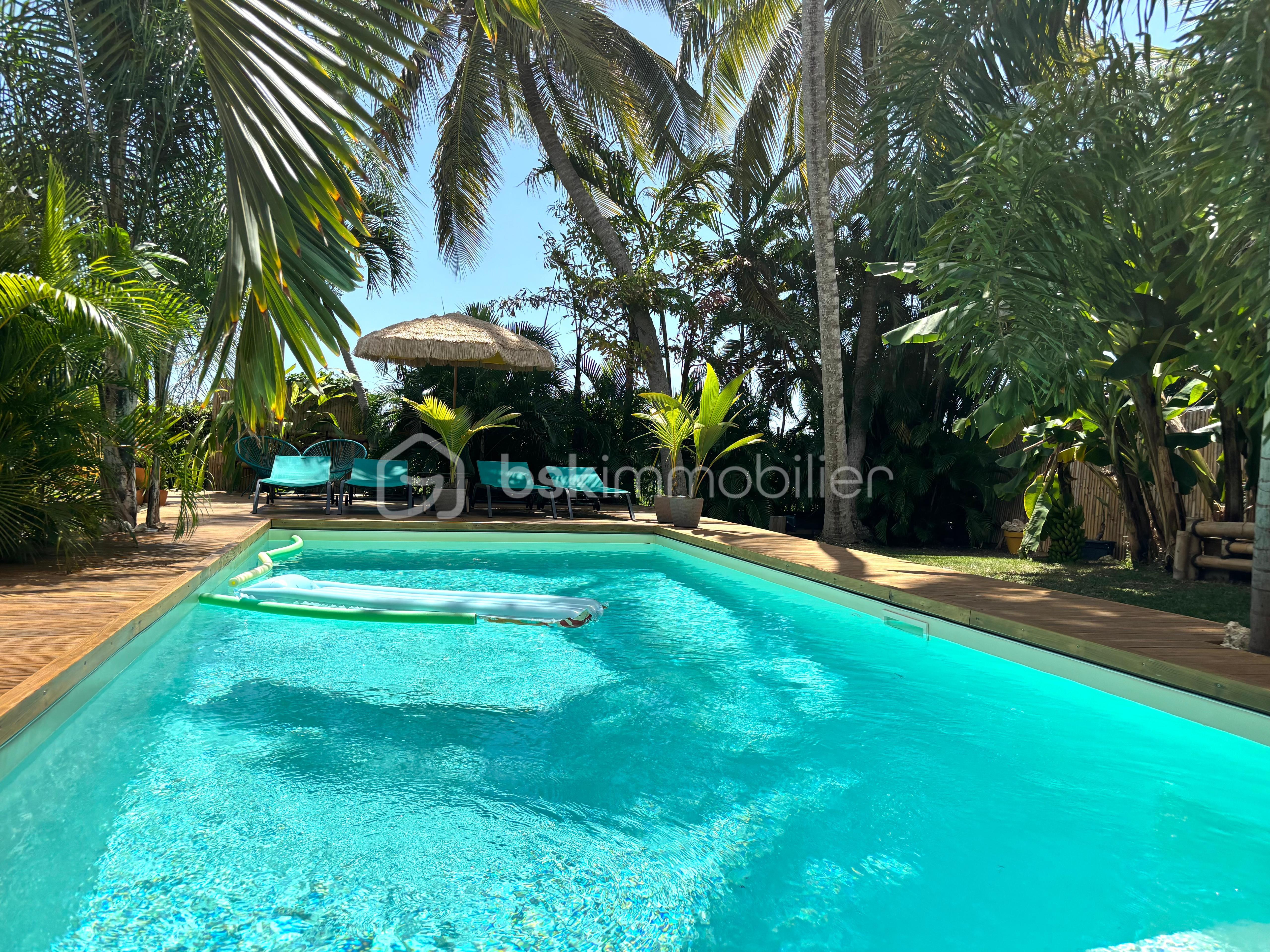 Maison 6 pièces 170 m² · à Saint-François · 170 m² · 749 000 €