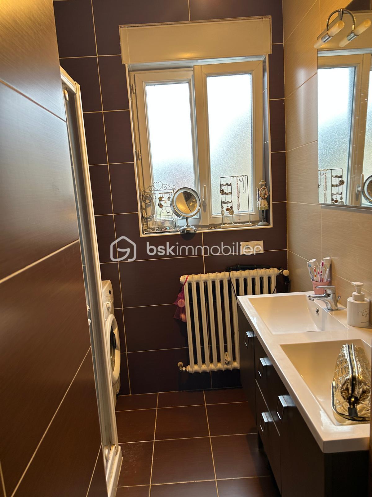 Maison de 135 m² - Photos 4 Bazouges.jpg
