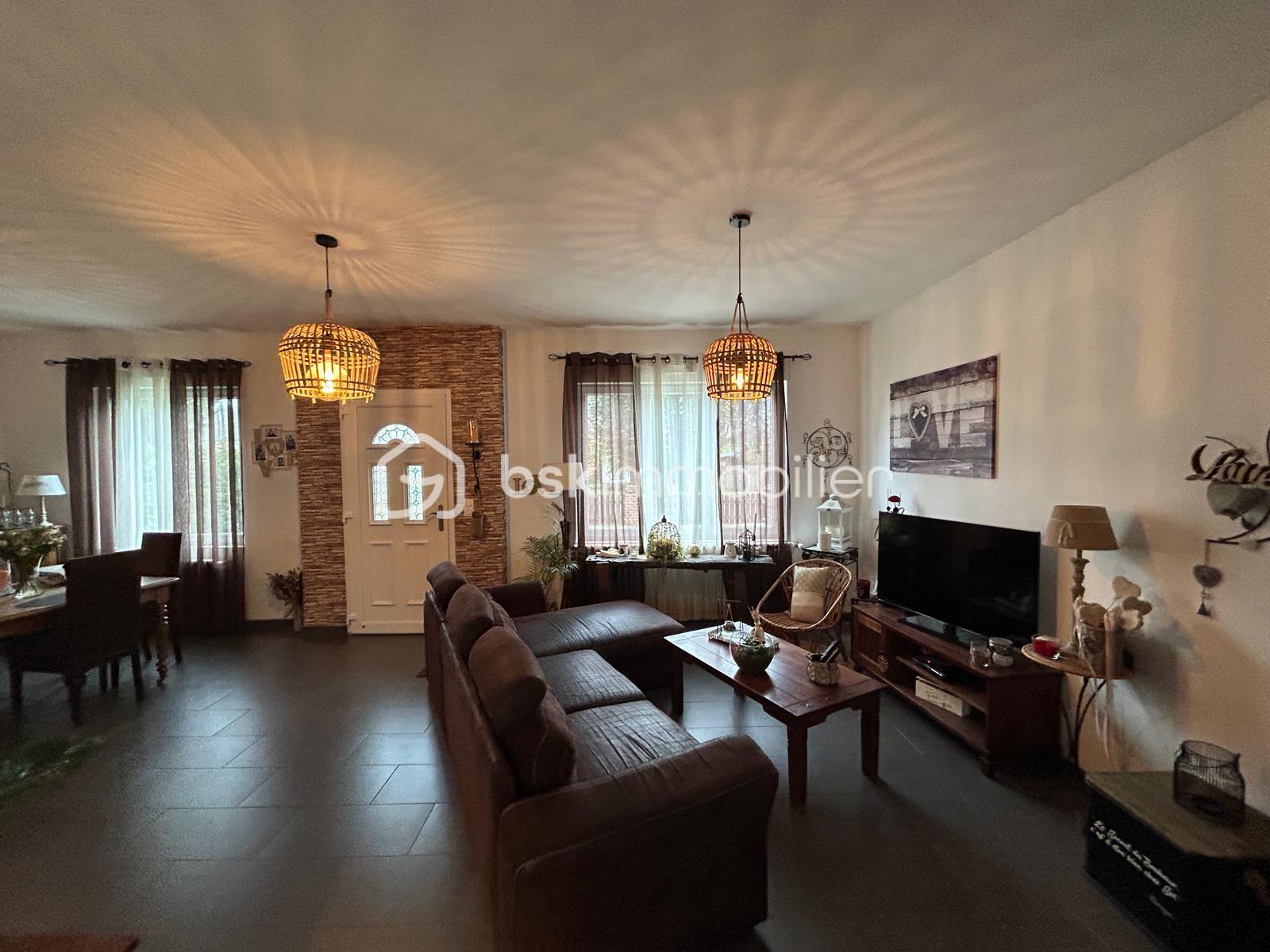 Maison de 135 m² - Photos Bazouges.jpg