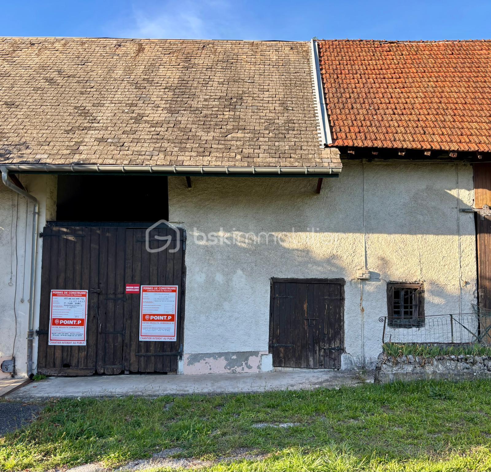 Corps de ferme de 100 m² - WhatsApp Image 2025-09-17 at 18.21.39.jpeg