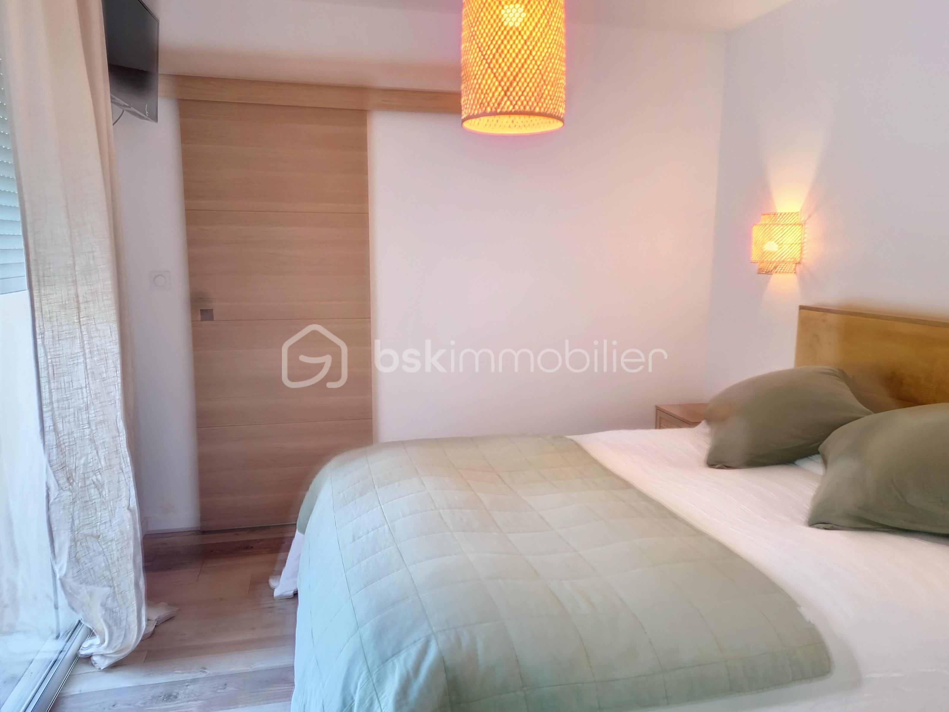 Maison de 232 m² - aYVNsVk9RMEUtMjAyNDA1MjMwNzUzNDk_20240523104922_69059_743b14f.jpg