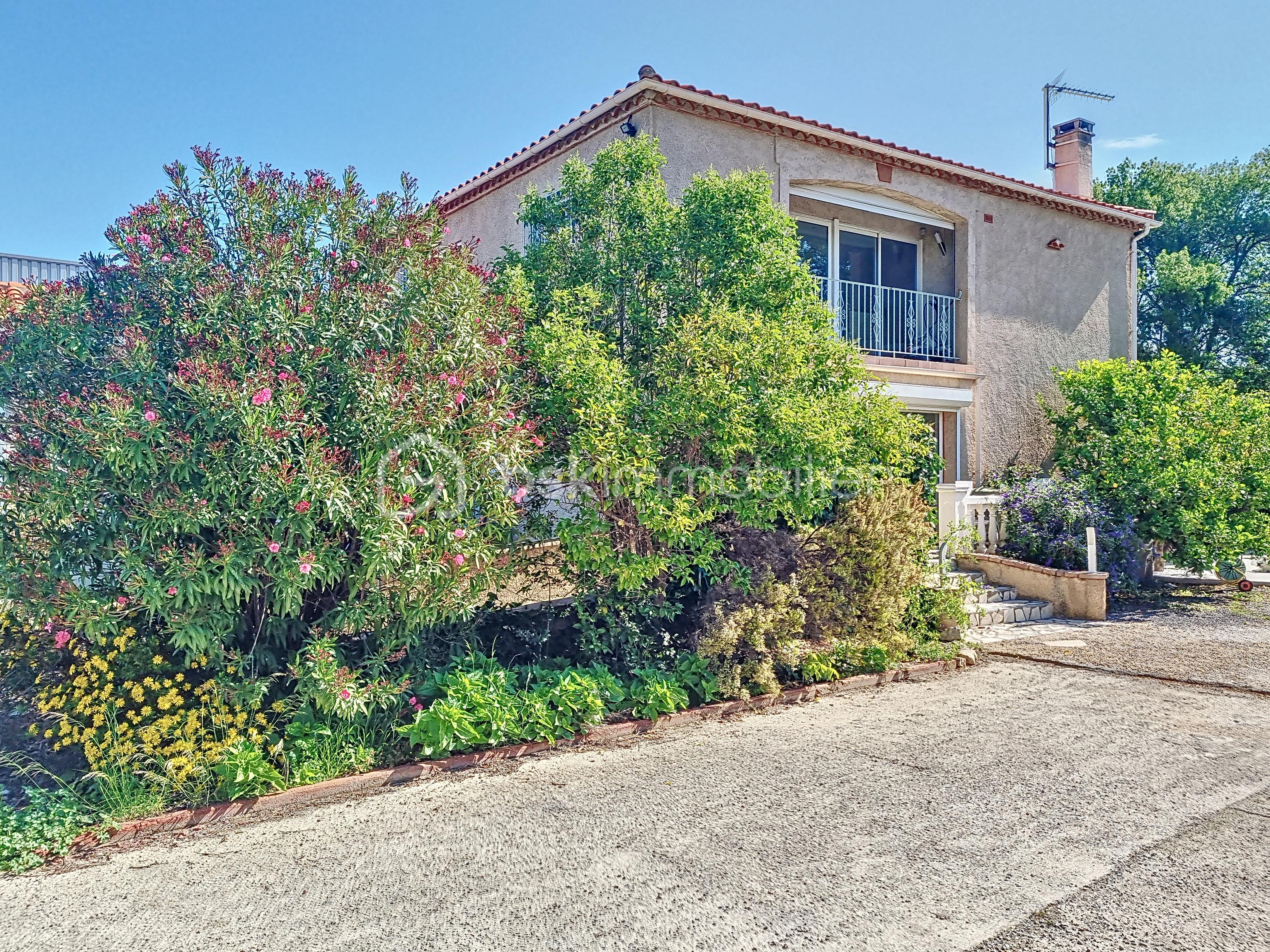 Maison de 232 m² - aYVNsVk9RMEUtMjAyNDA1MjMwNzUzNDk_20240523102240_63476_803df35.jpg