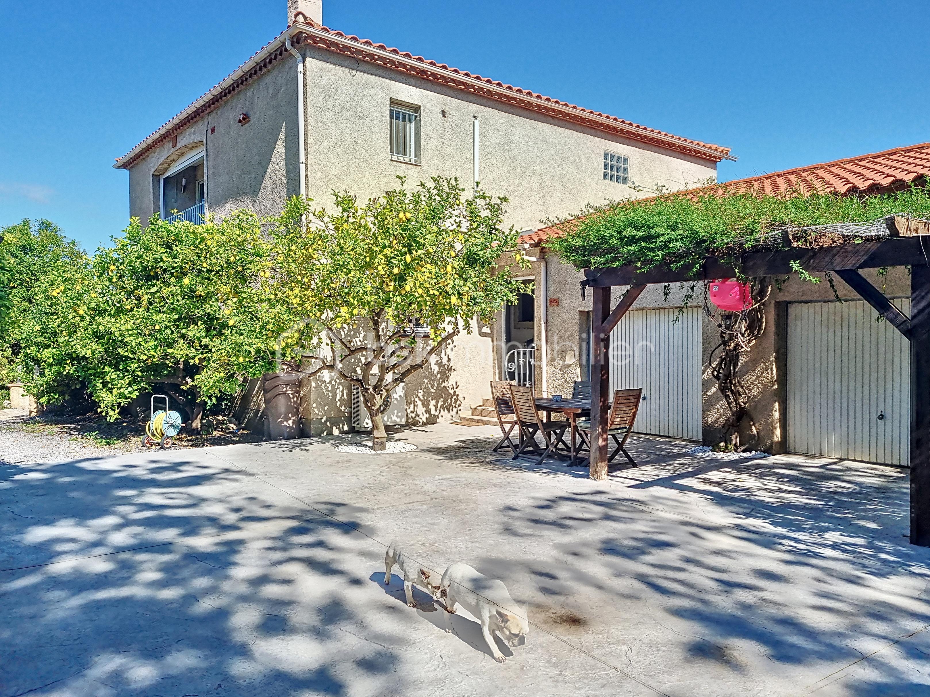 Maison de 232 m² - aYVNsVk9RMEUtMjAyNDA1MjMwNzUzNDk_20240523102114_76650_f03be0e.jpg