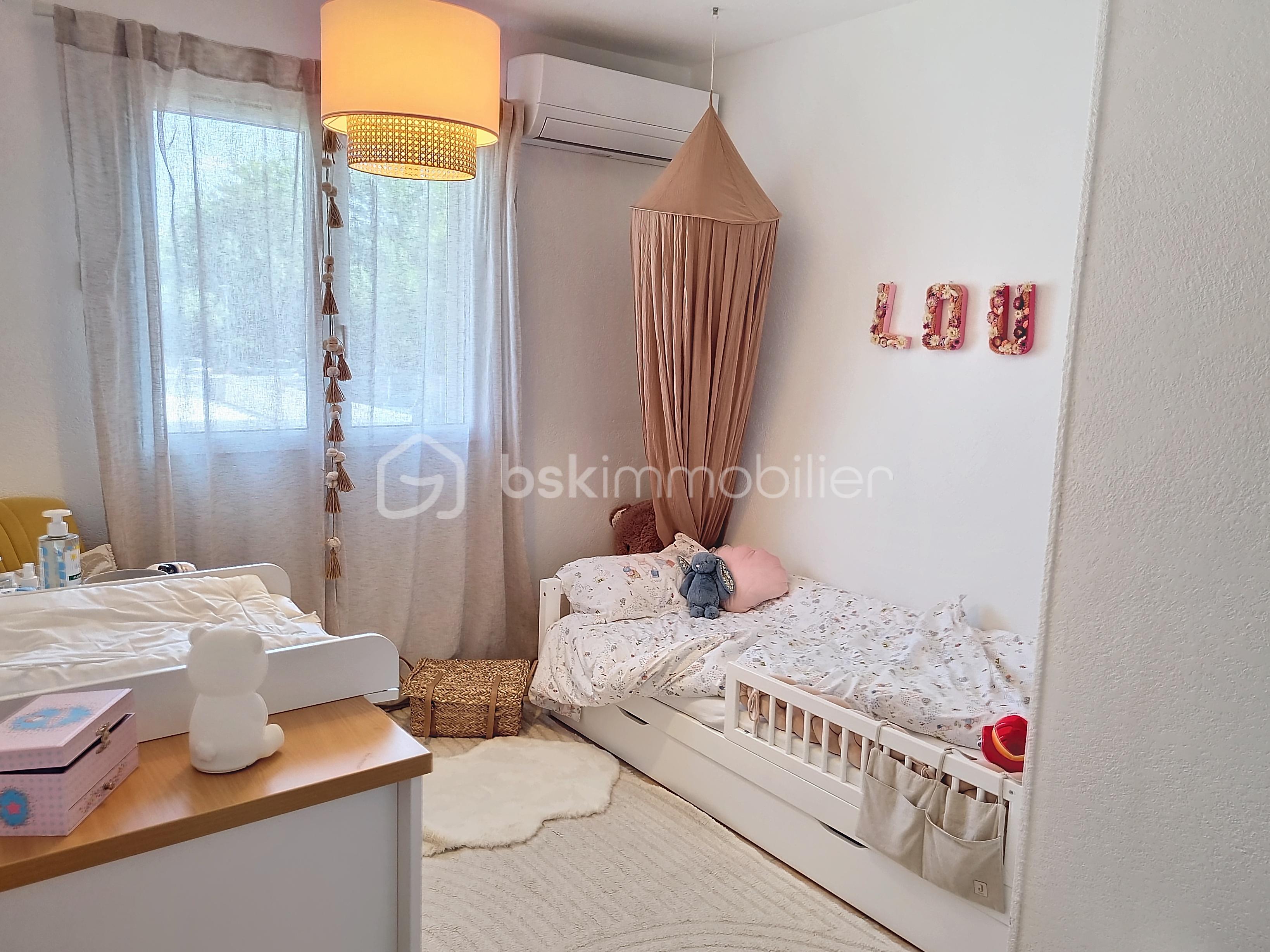 Maison de 232 m² - aYVNsVk9RMEUtMjAyNDA1MjMwNzUzNDk_20240523103616_81525_ae2ff77.jpg