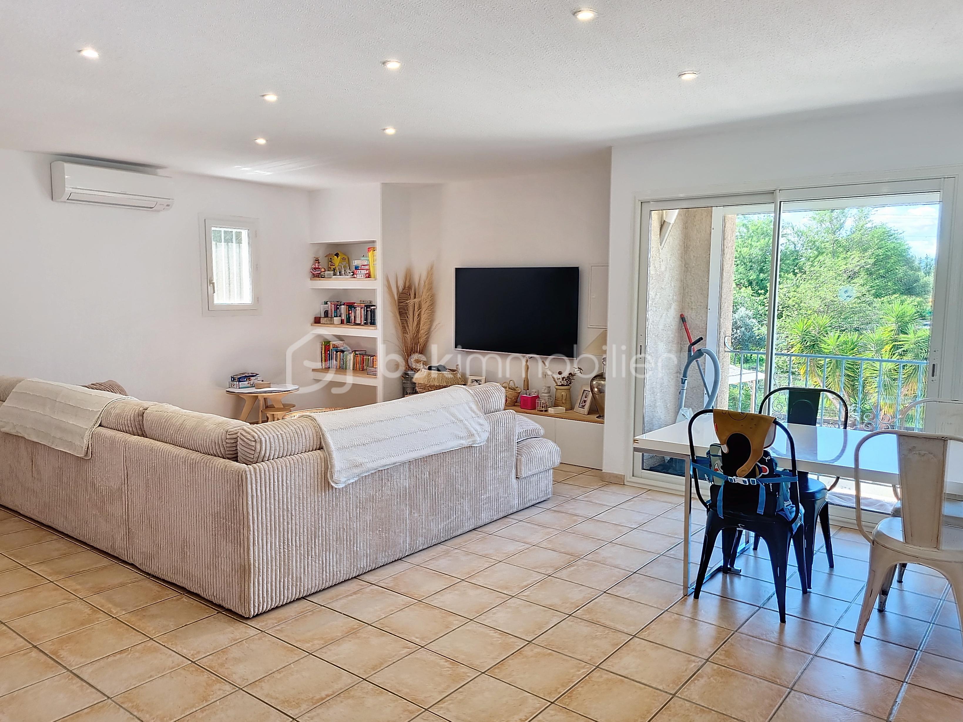 Maison de 232 m² - aYVNsVk9RMEUtMjAyNDA1MjMwNzUzNDk_20240523103133_97942_19d04d1.jpg