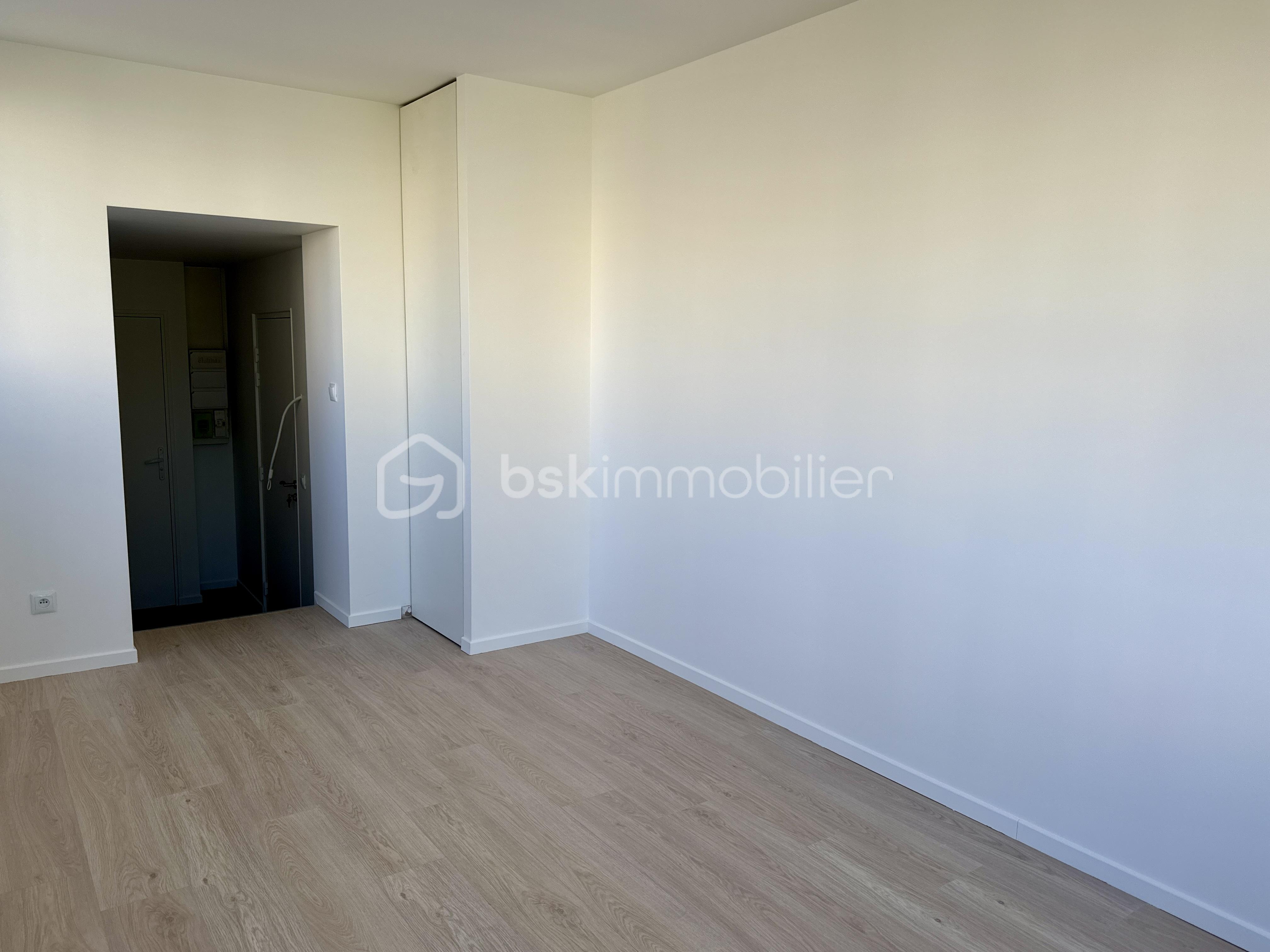 Appartement de 20,60 m² - DJI_20250712_190922_890.jpg