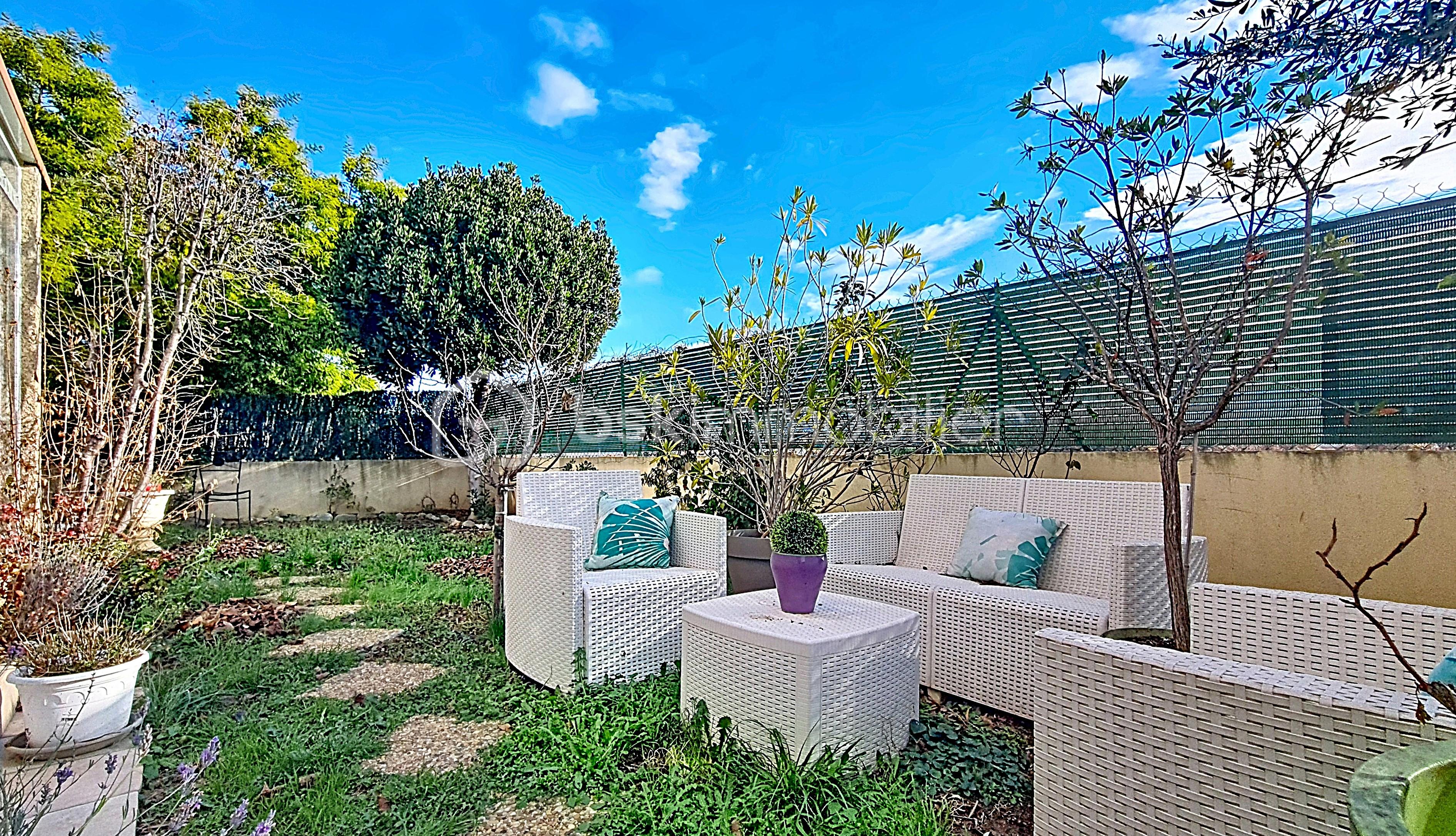 Villa de 97 m² - salon dete.jpg