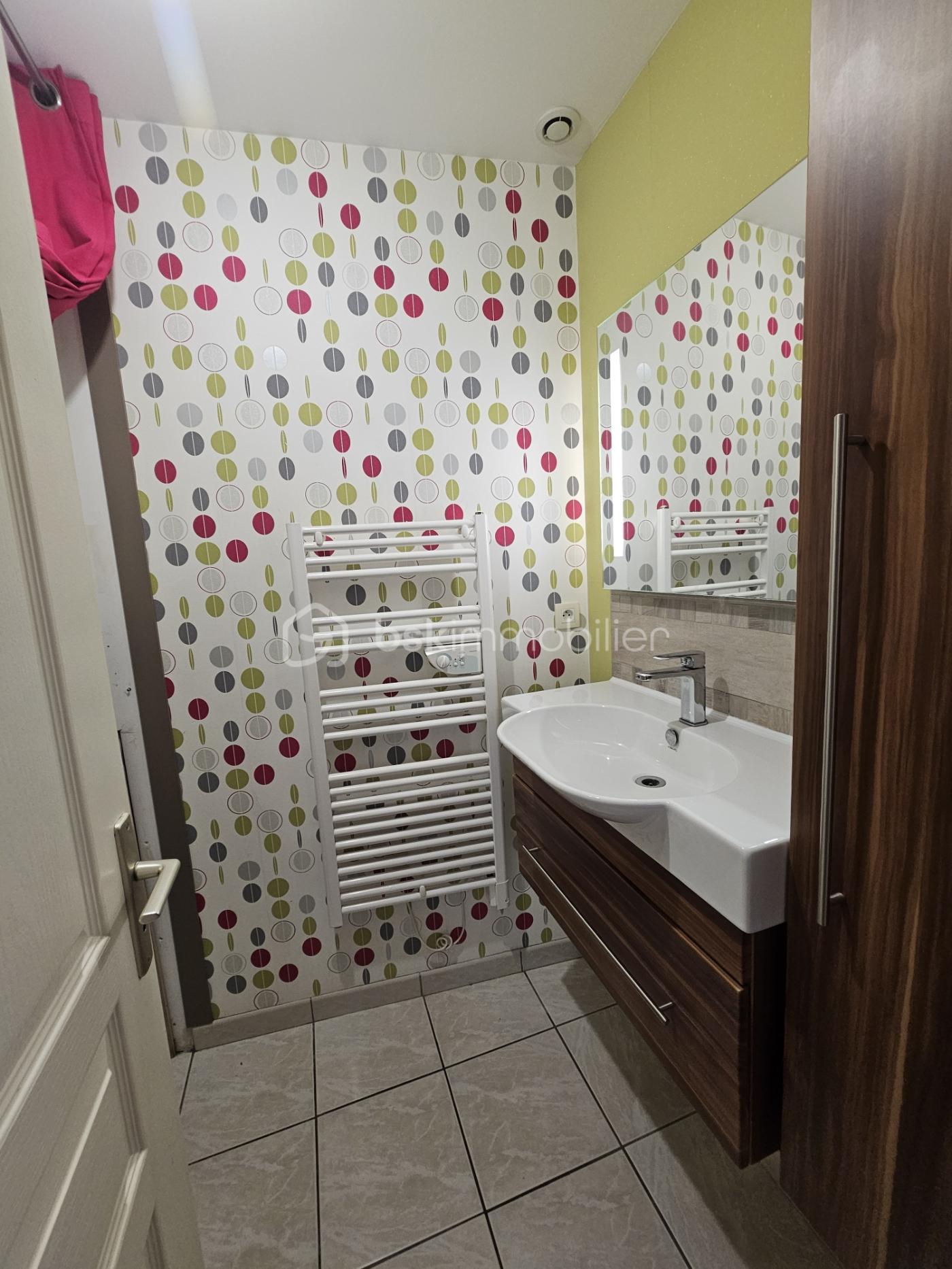 Maison de ville de 43 m² - sdb.jpg