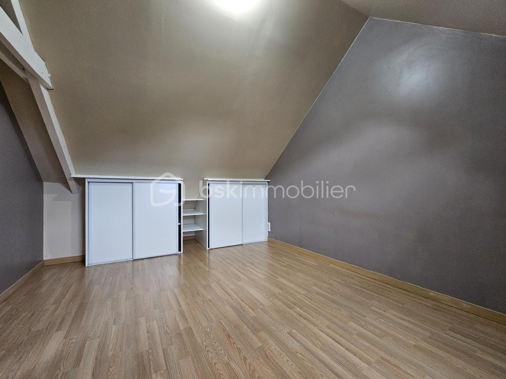 Maison de ville de 43 m² - Chambre.jpg