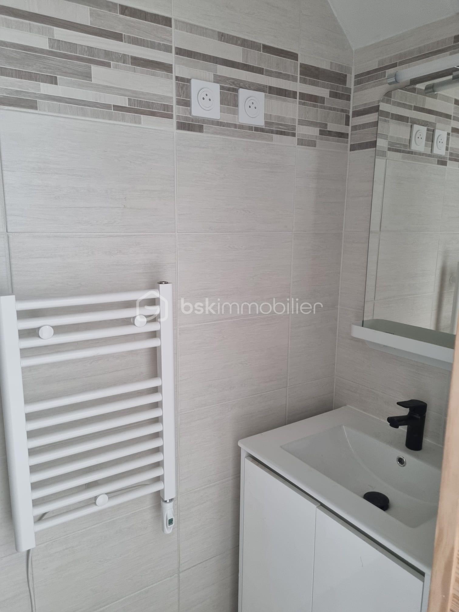 Maison de village de 85 m² - aaf2c918-7b93-4bb1-bc7a-f442e8256ac1.jpeg