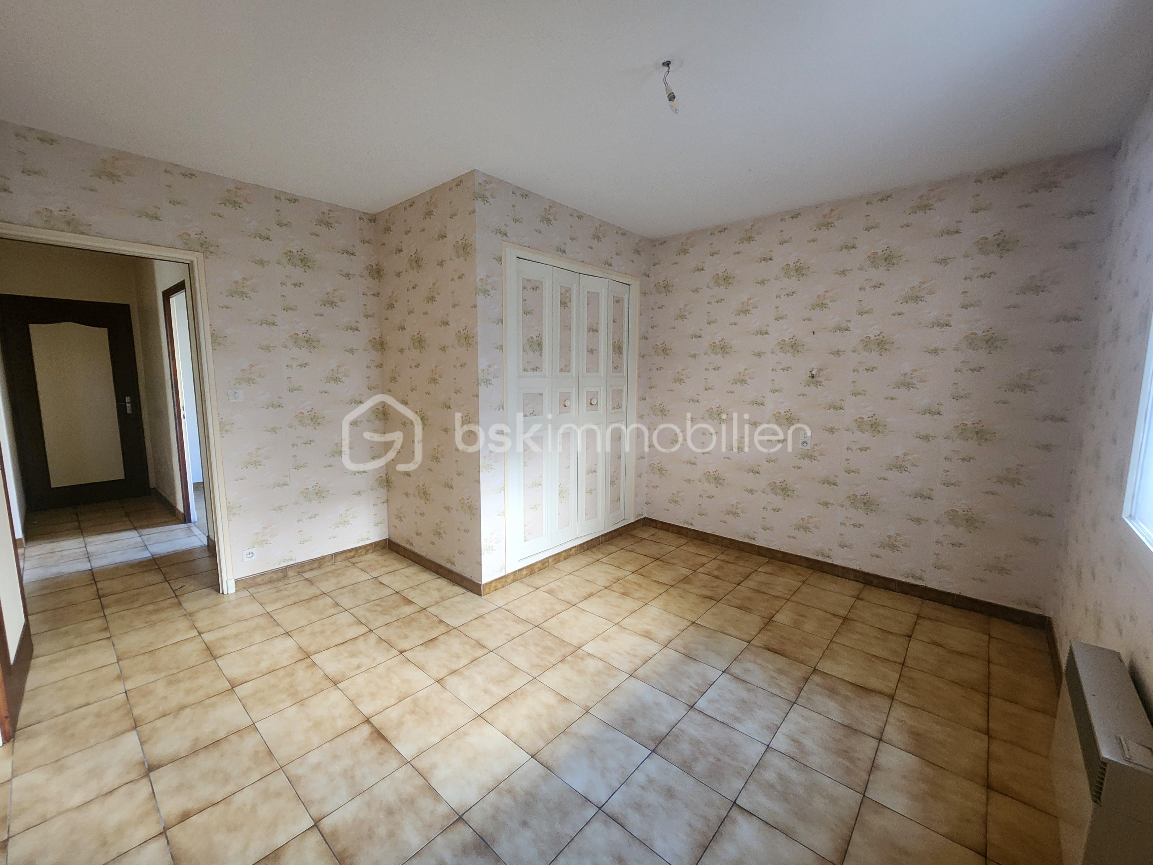 Propriete de 270 m² - Chambre 5 RDC.jpg