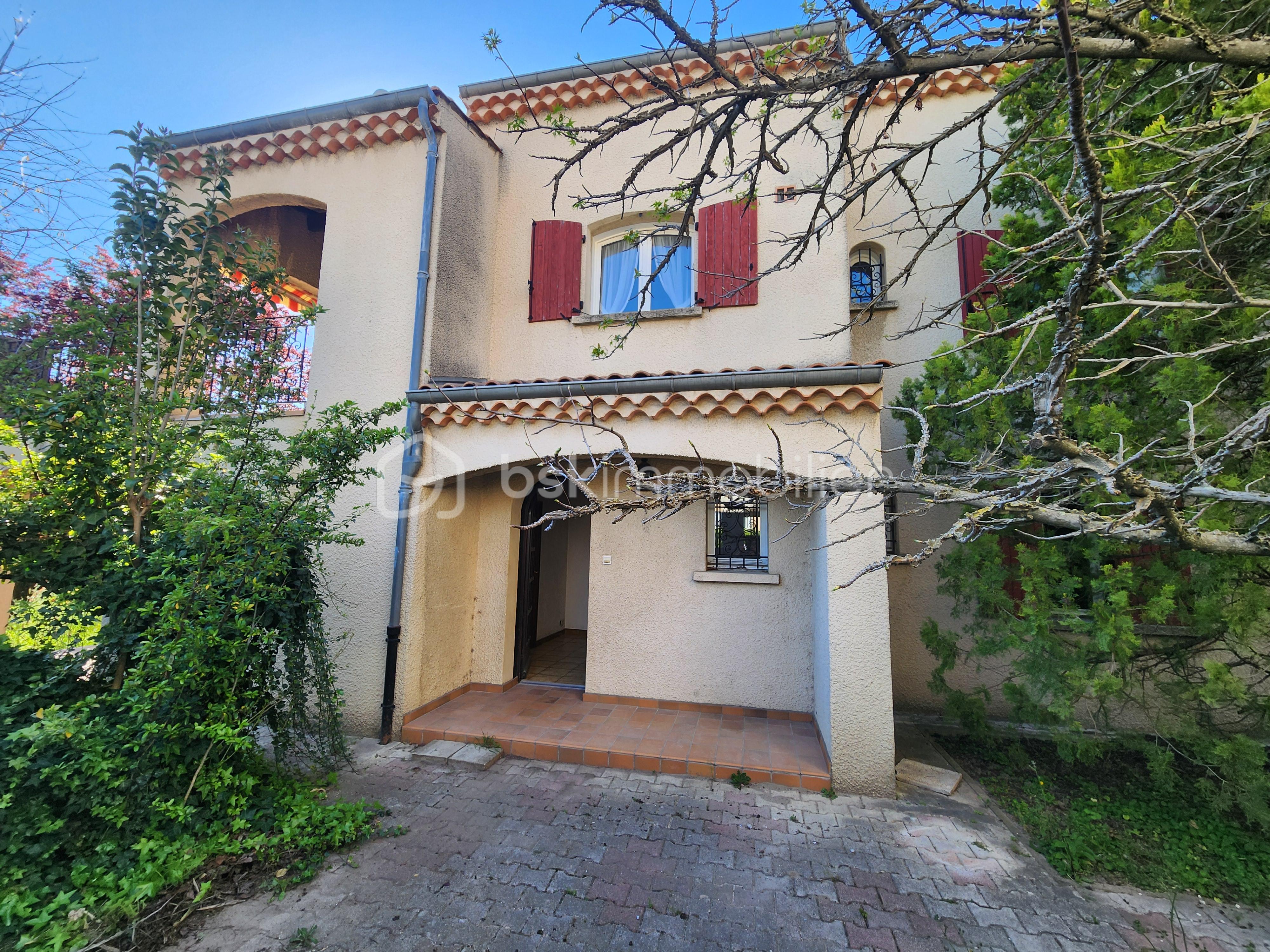 Propriete de 270 m² - Entrée maison ext.jpg