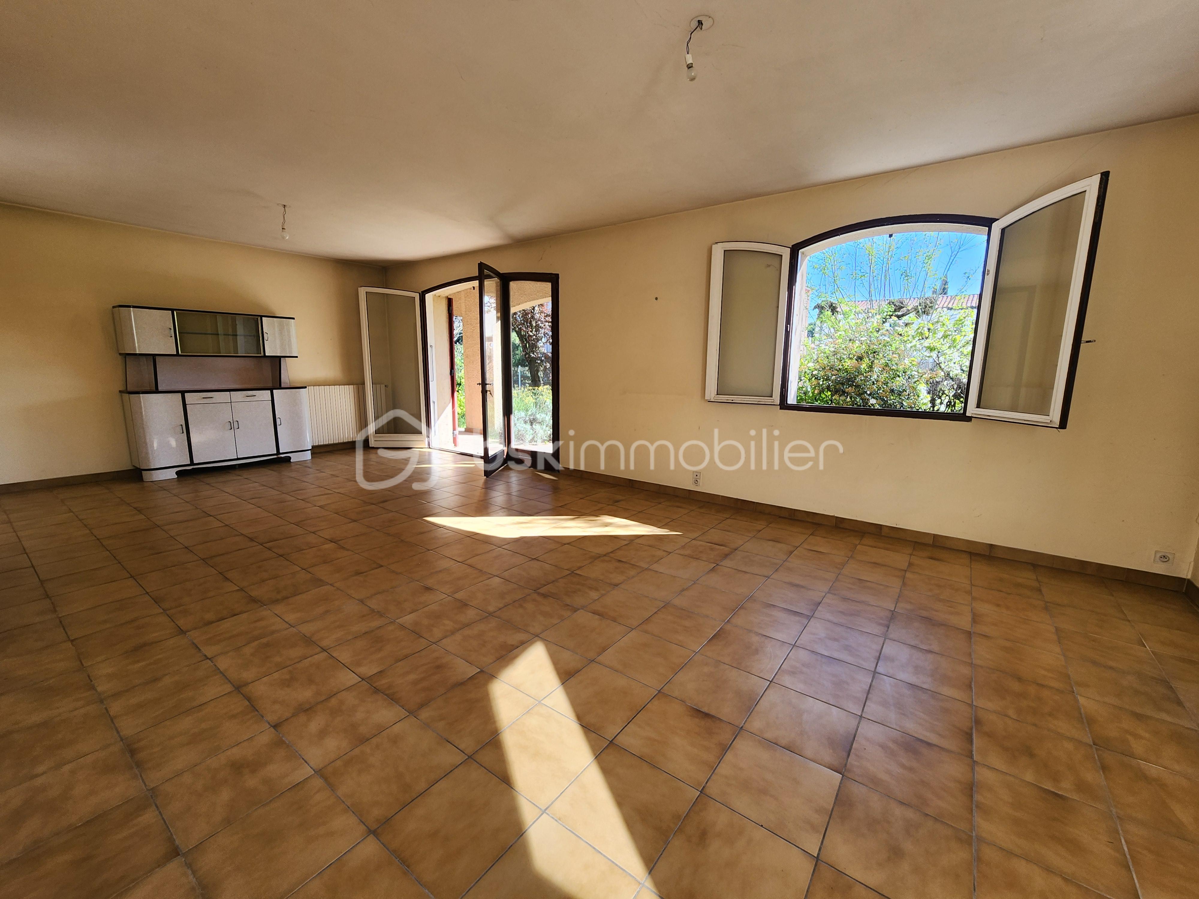 Propriete de 270 m² - RDC Séjour vue pièce.jpg