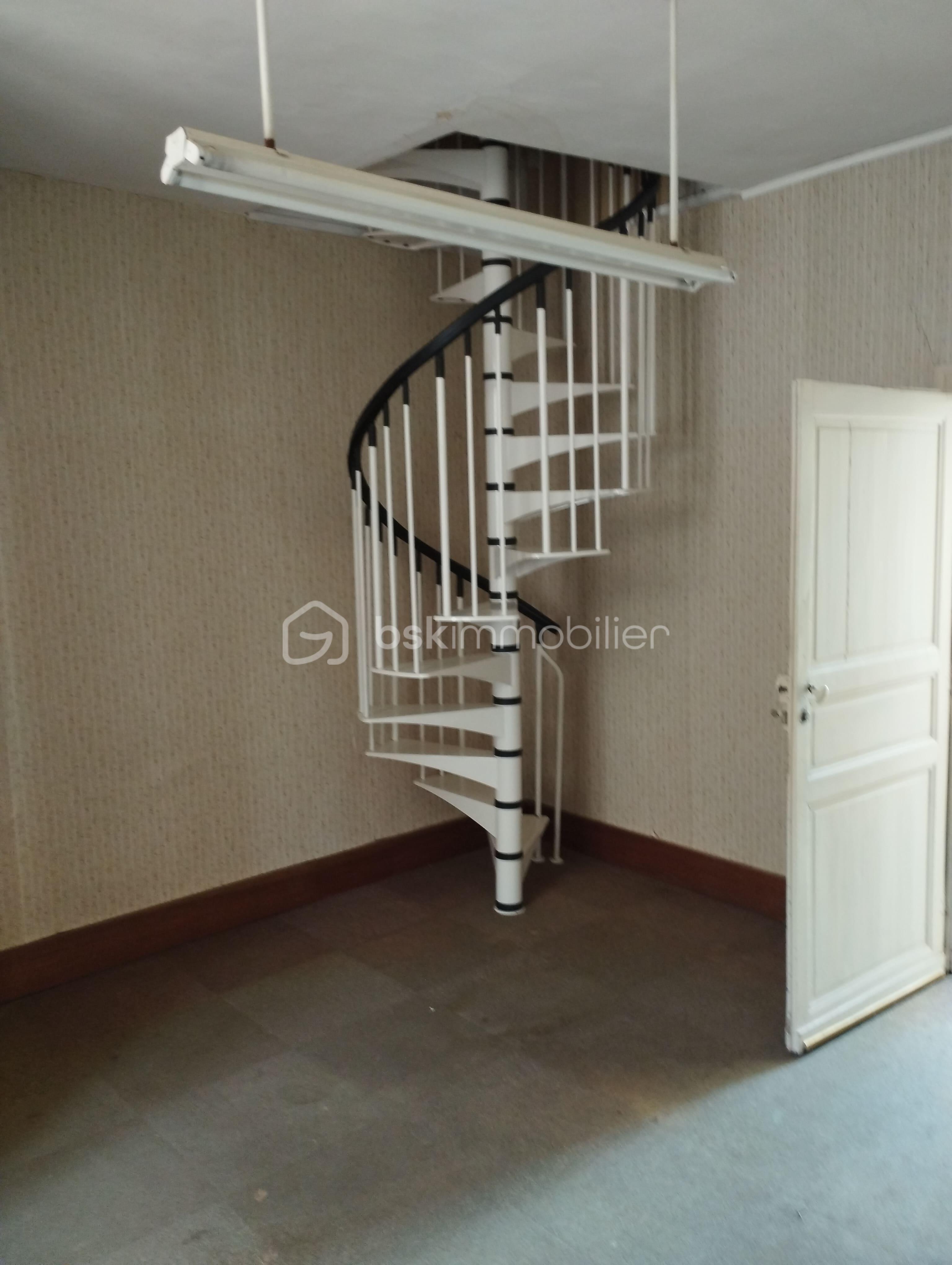 Escalier étage.jpg