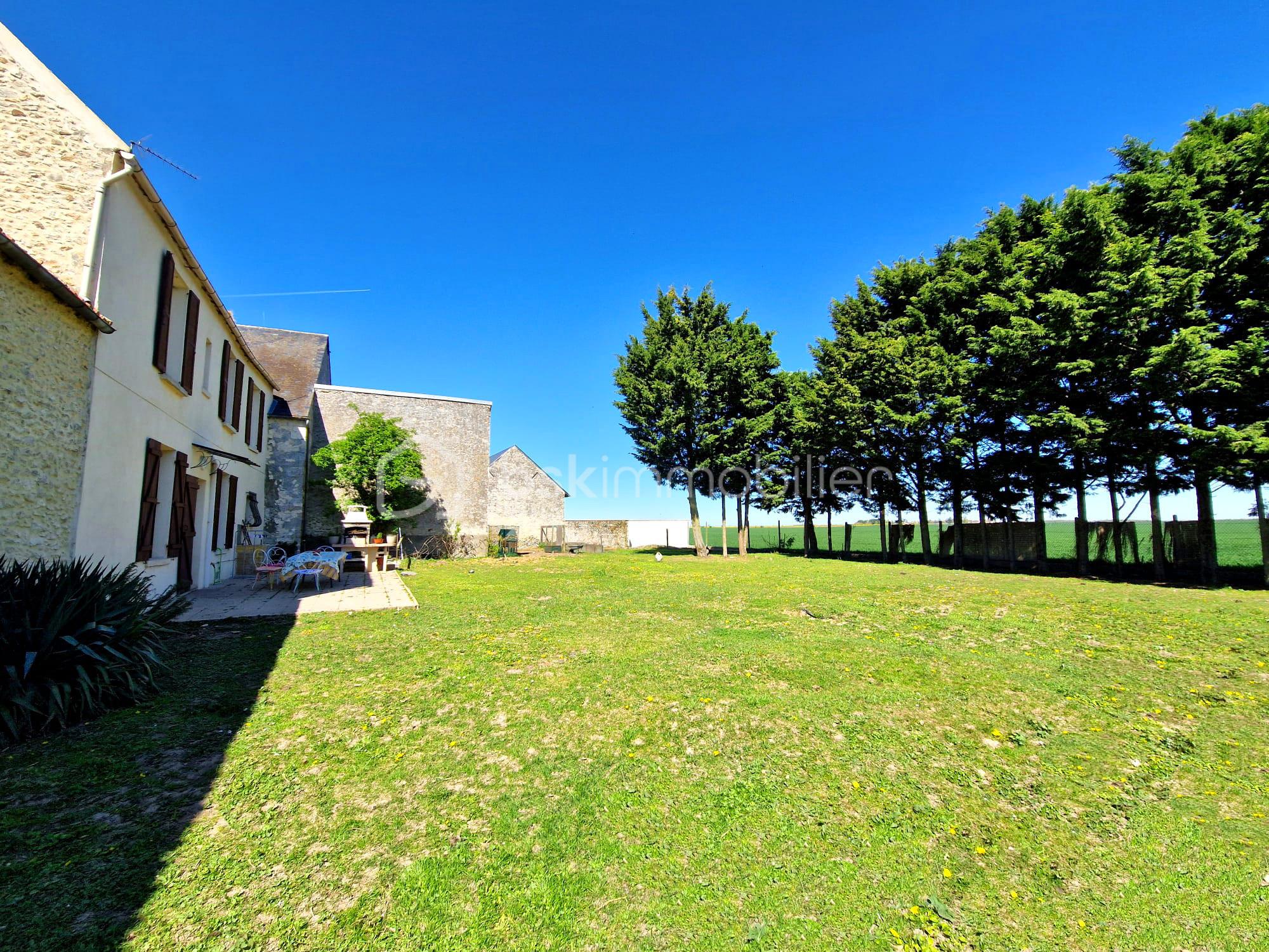 CELINE VAN DE WALLE BSK IMMOBILIER 24.jpg