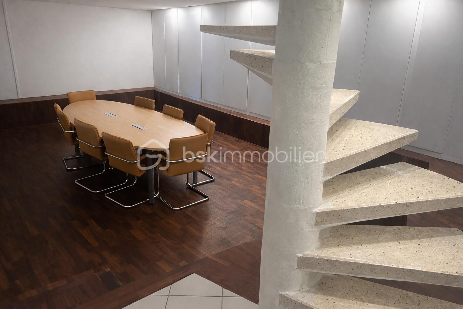 Local commercial de 180 m² - ChatGPT Image 10 févr. 2026, 20_14_54.png