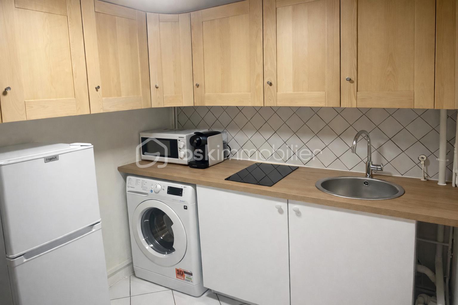 Local commercial de 180 m² - ChatGPT Image 10 févr. 2026, 20_28_14.png