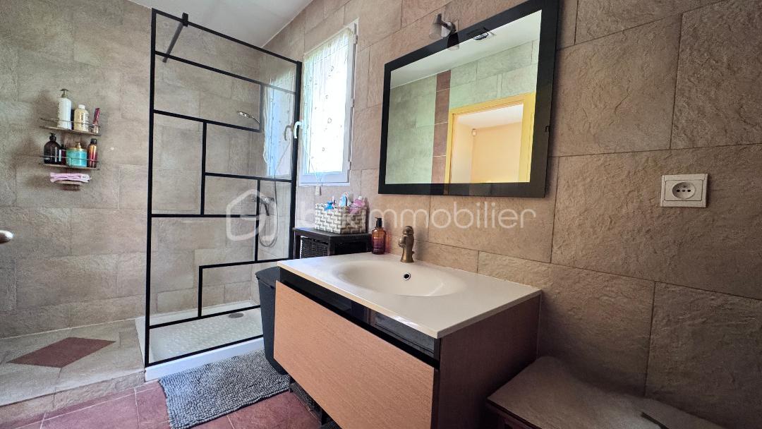 Maison provencale de 119 m² - Salle d'eau.jpeg