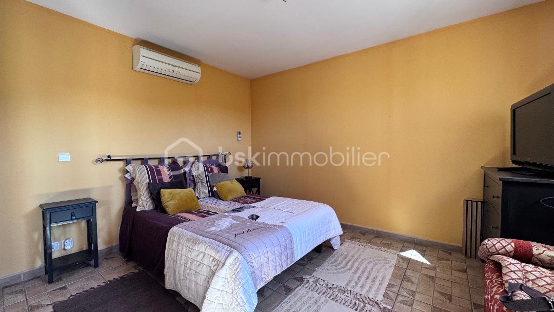 Maison provencale de 119 m² - Chambre 2.jpeg