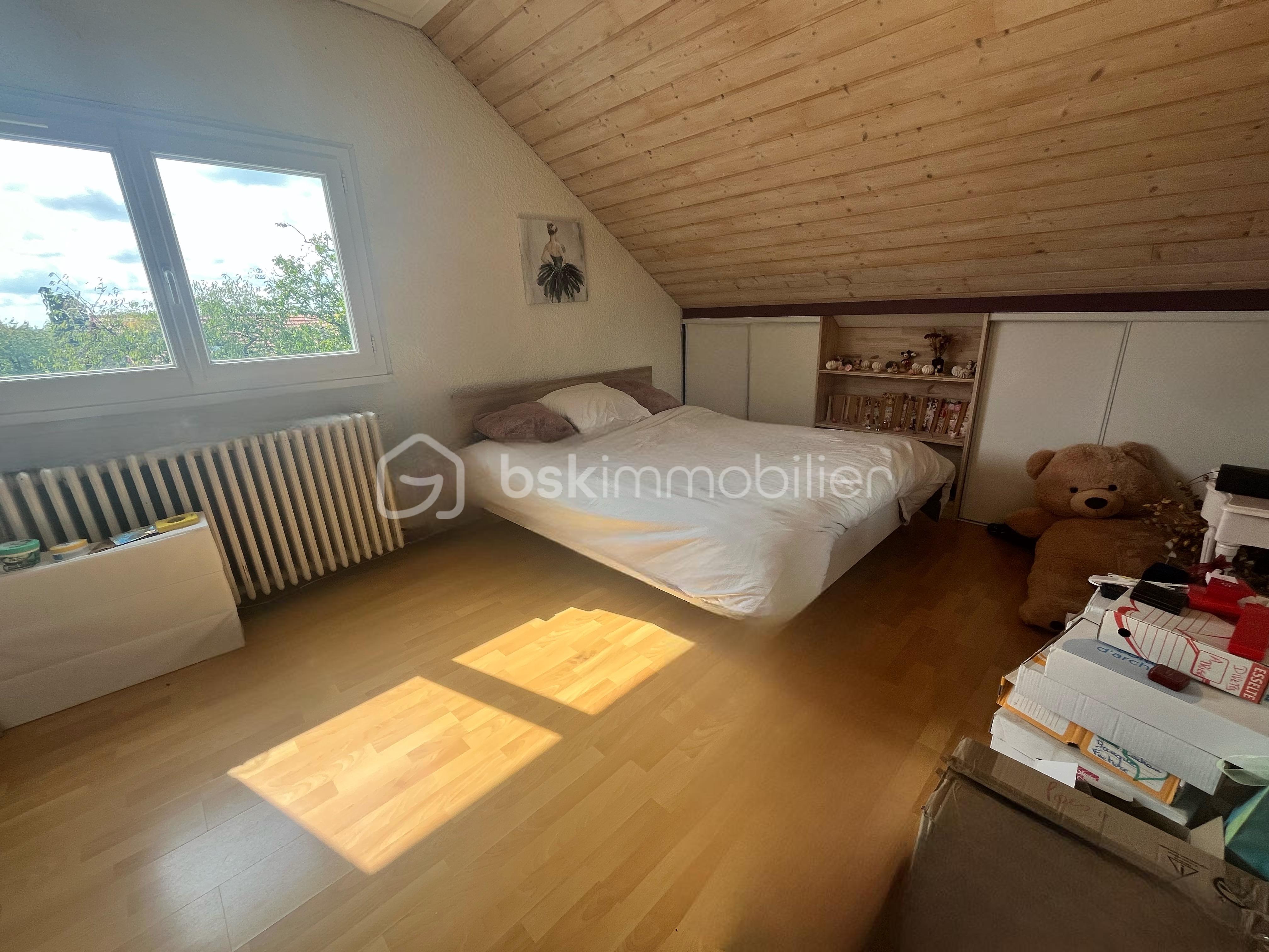 Maison traditionnelle de 168 m² - snapedit_1758535594068.jpg