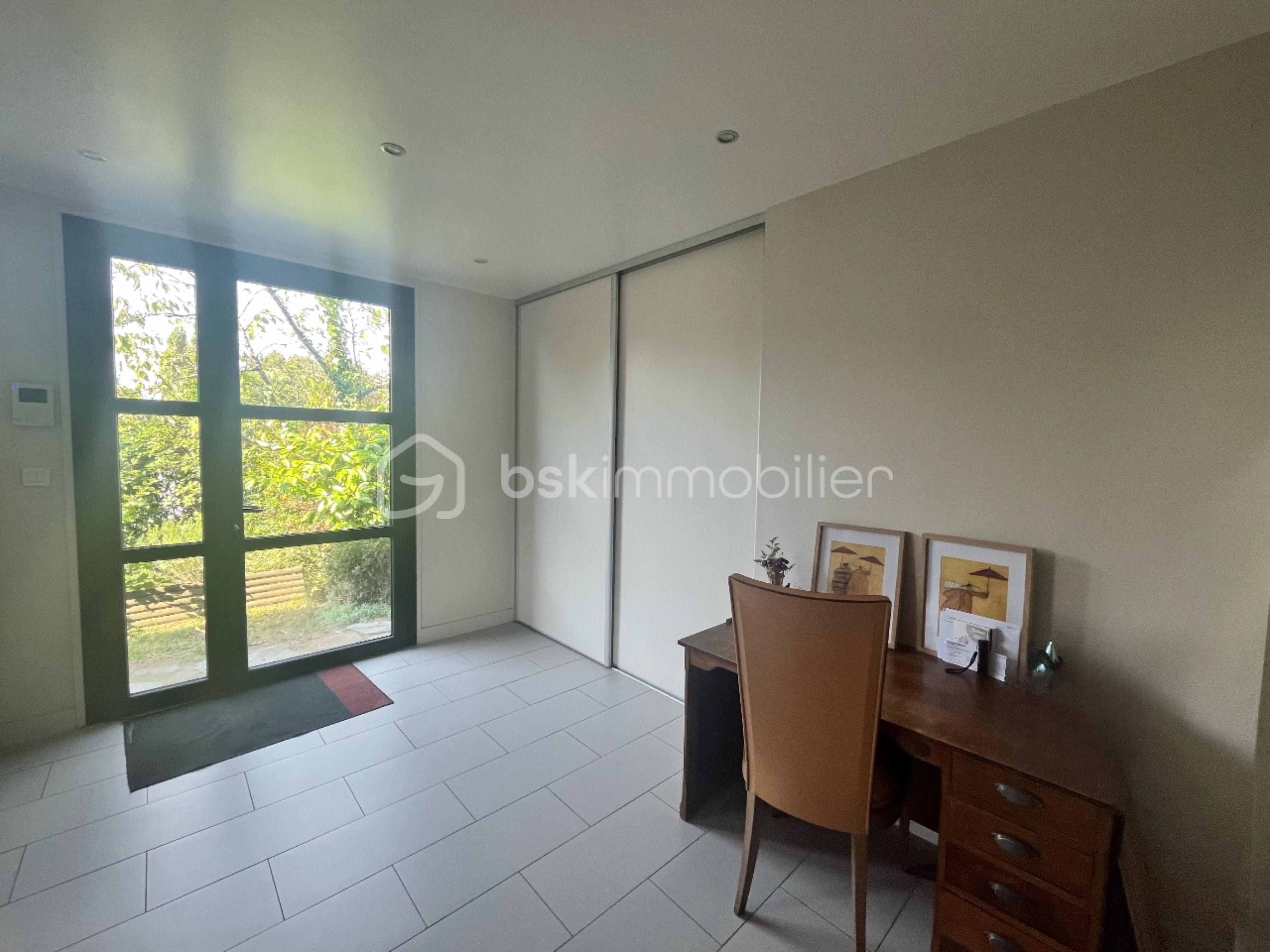 Maison traditionnelle de 168 m² - snapedit_1758533660800.jpg