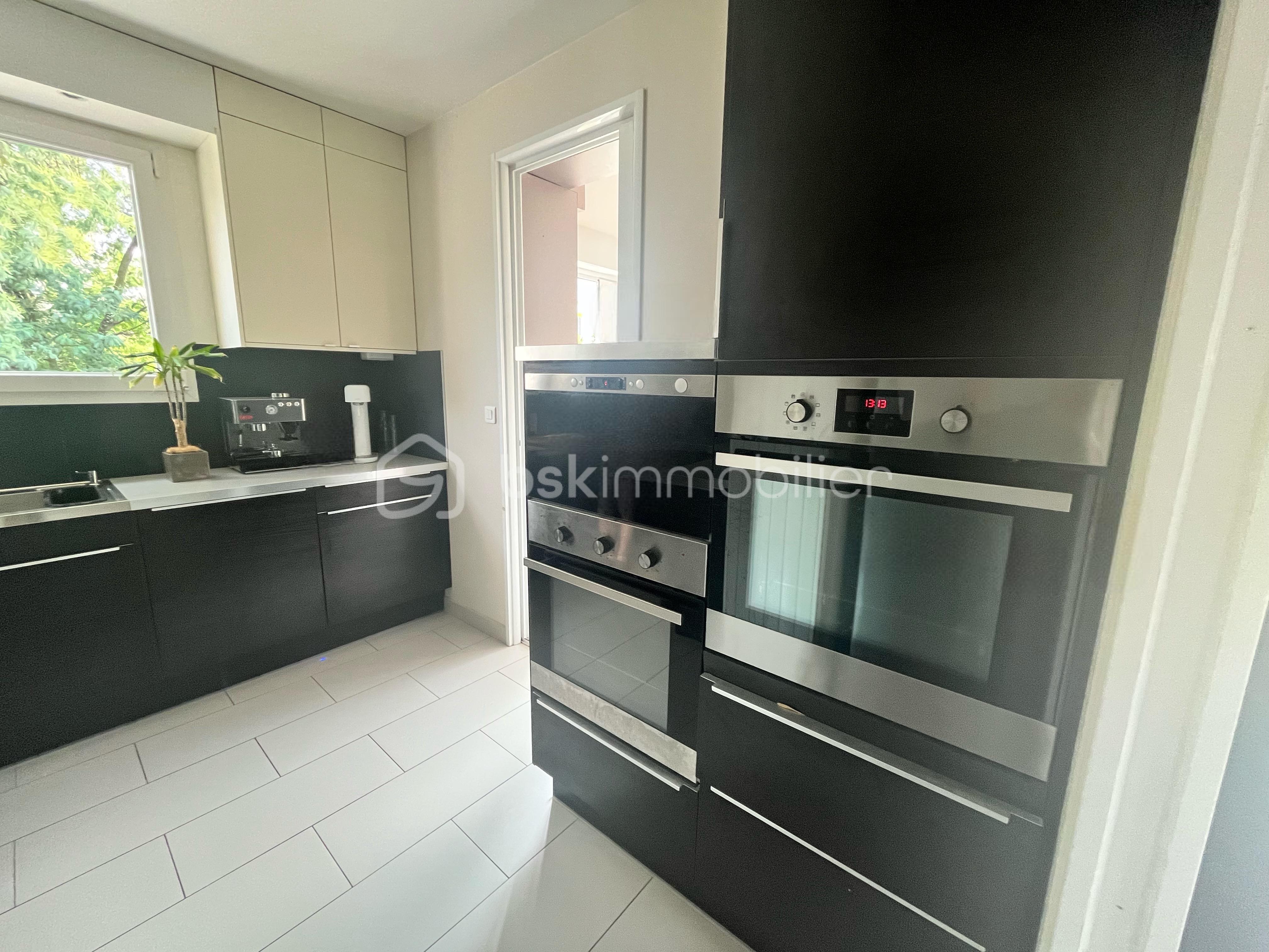 Maison traditionnelle de 168 m² - snapedit_1758534047526.jpg