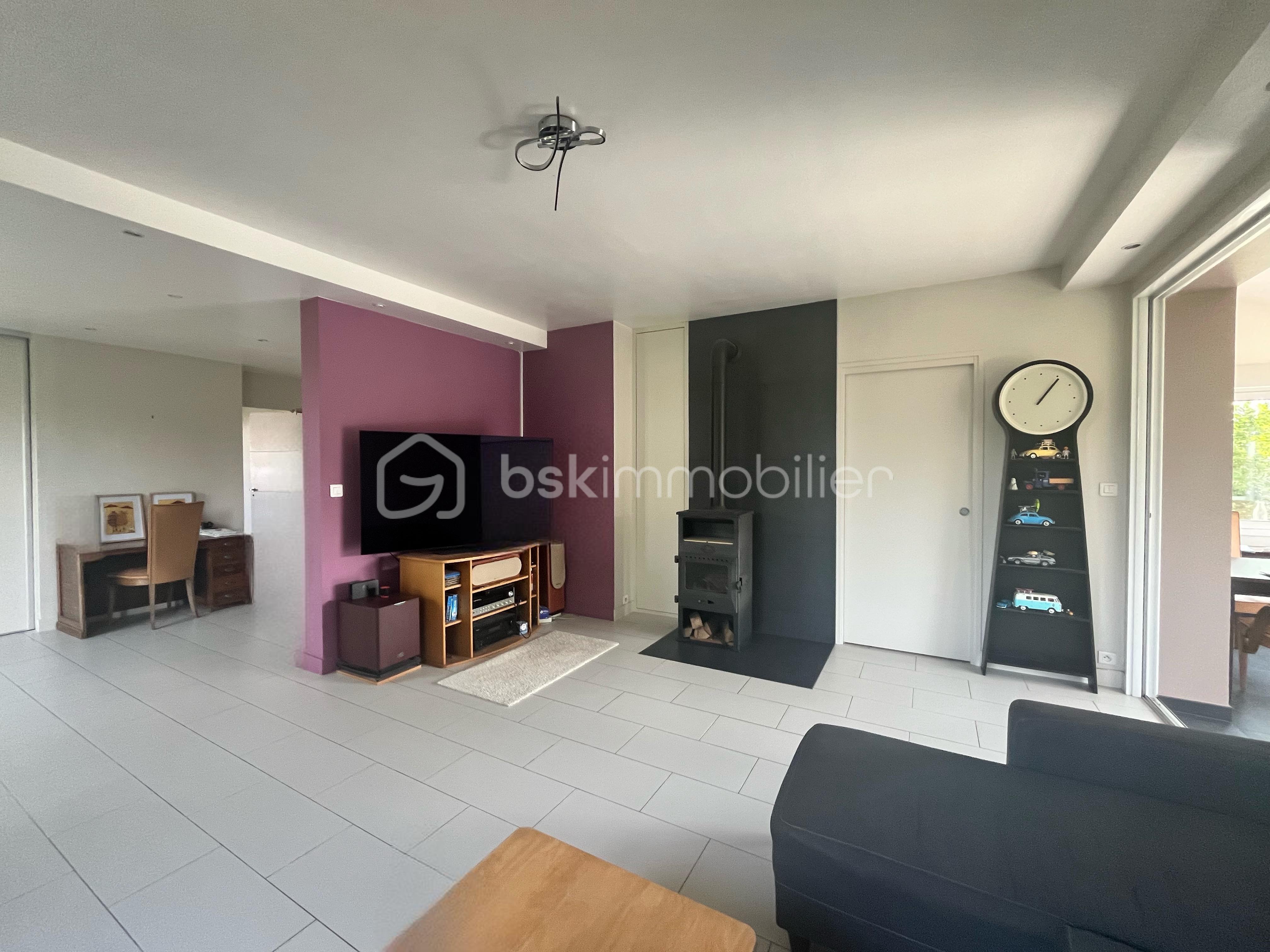 Maison traditionnelle de 168 m² - snapedit_1758533884788.jpg