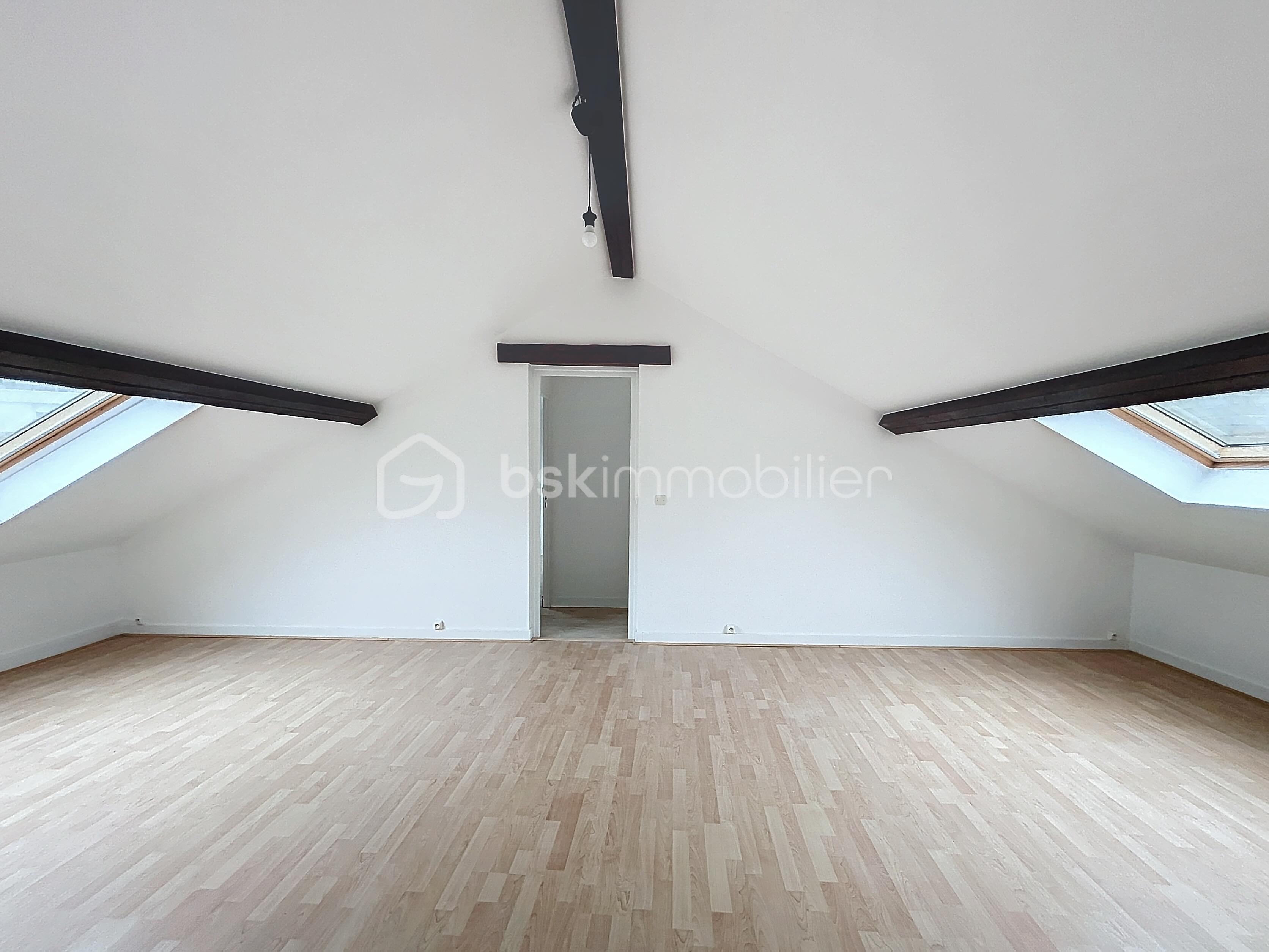 Appartement de 63 m² - rue-du-barillet_00010_c58776d.jpeg