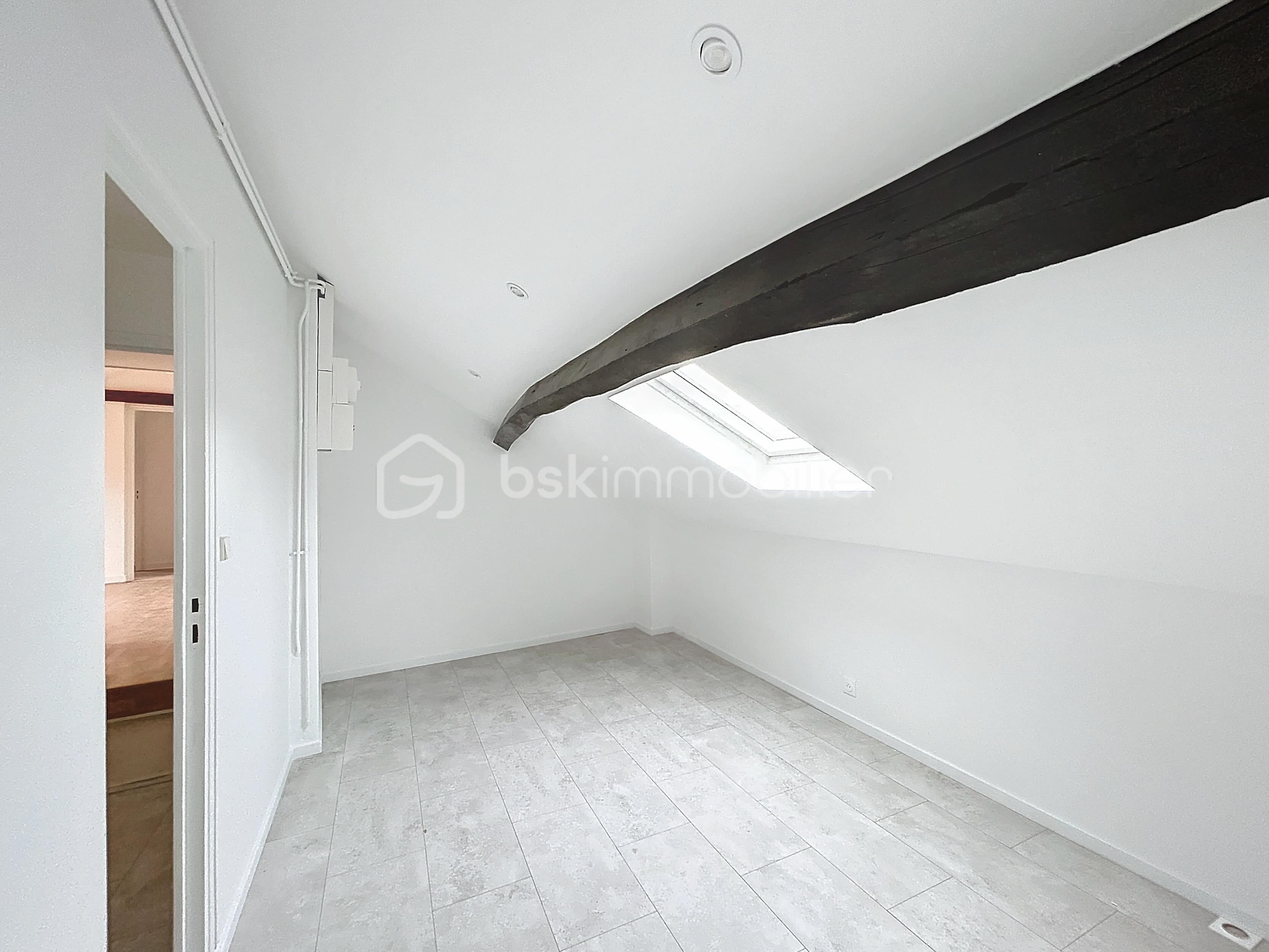 Appartement de 63 m² - rue-du-barillet_00007_6d93992.jpeg