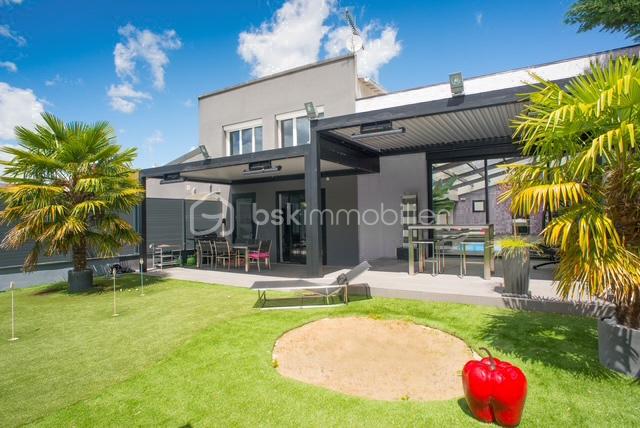 Maison de 315,54 m² - IMG-20251002-WA0000.jpg