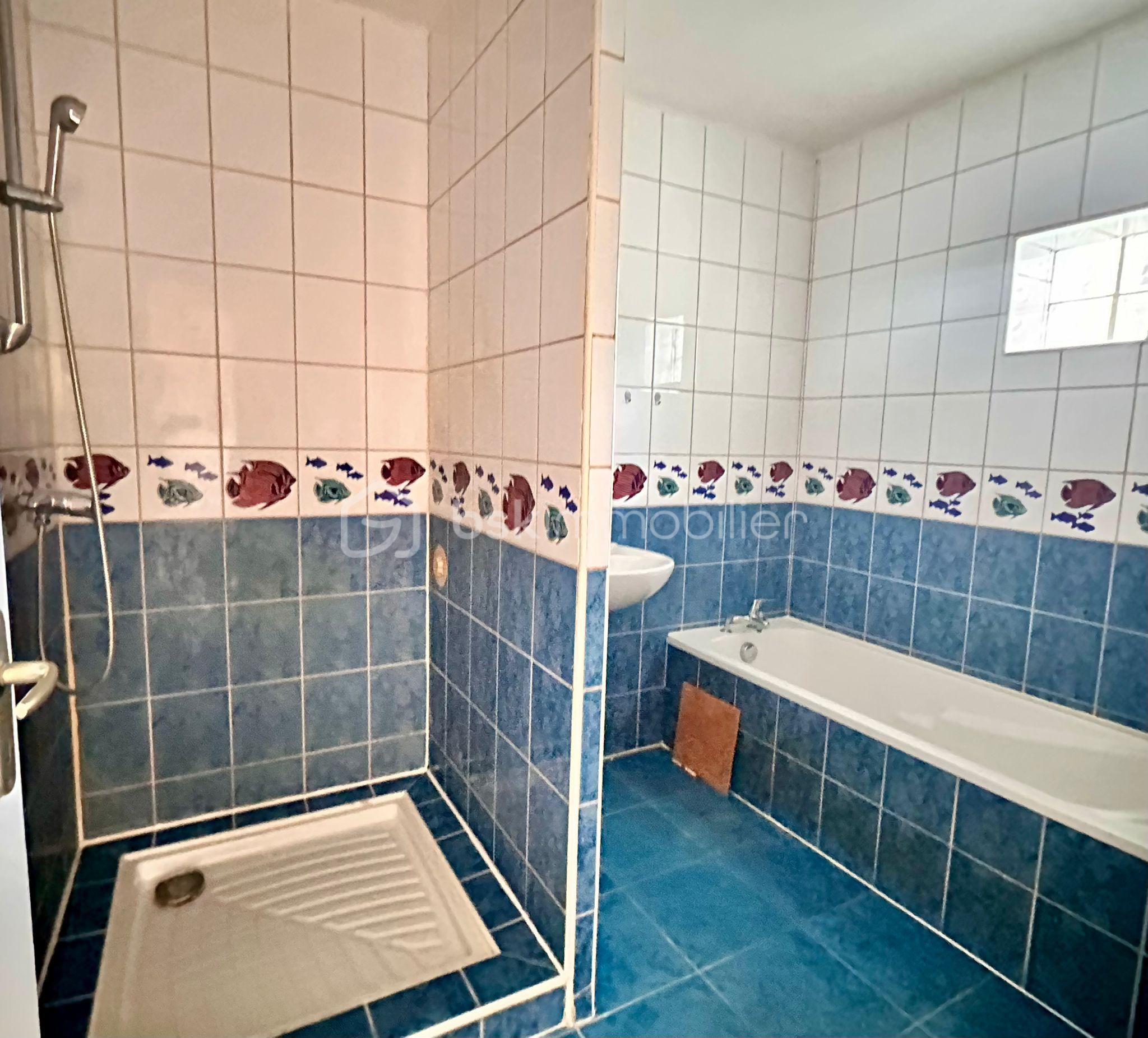 Maison de 90 m² - sdb.jpg