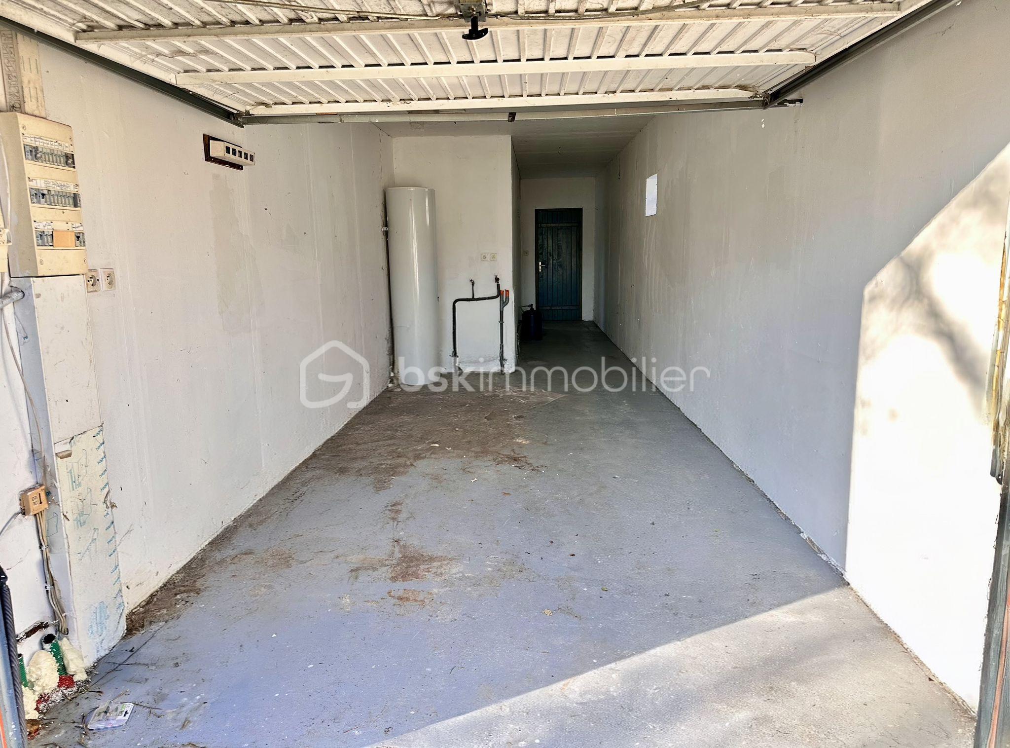 Maison de 90 m² - garage.jpg
