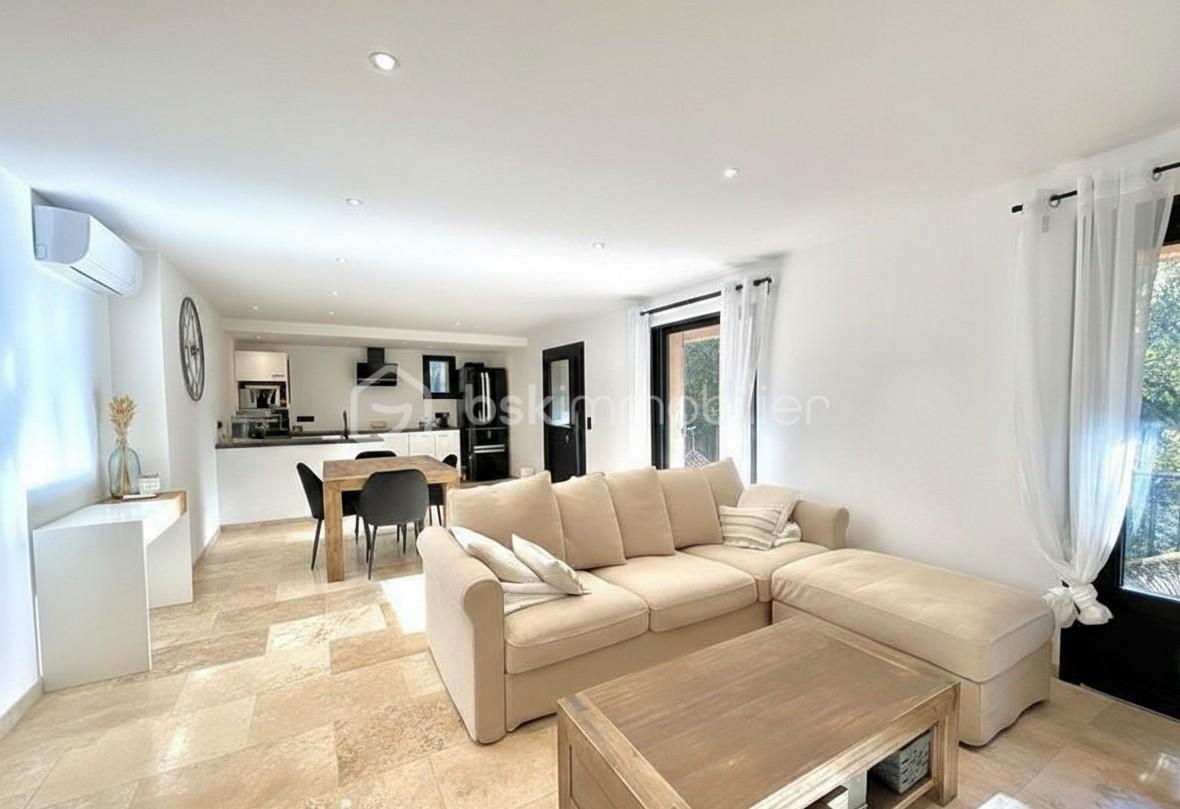 Appartement de 80,76 m² - salon.jpg