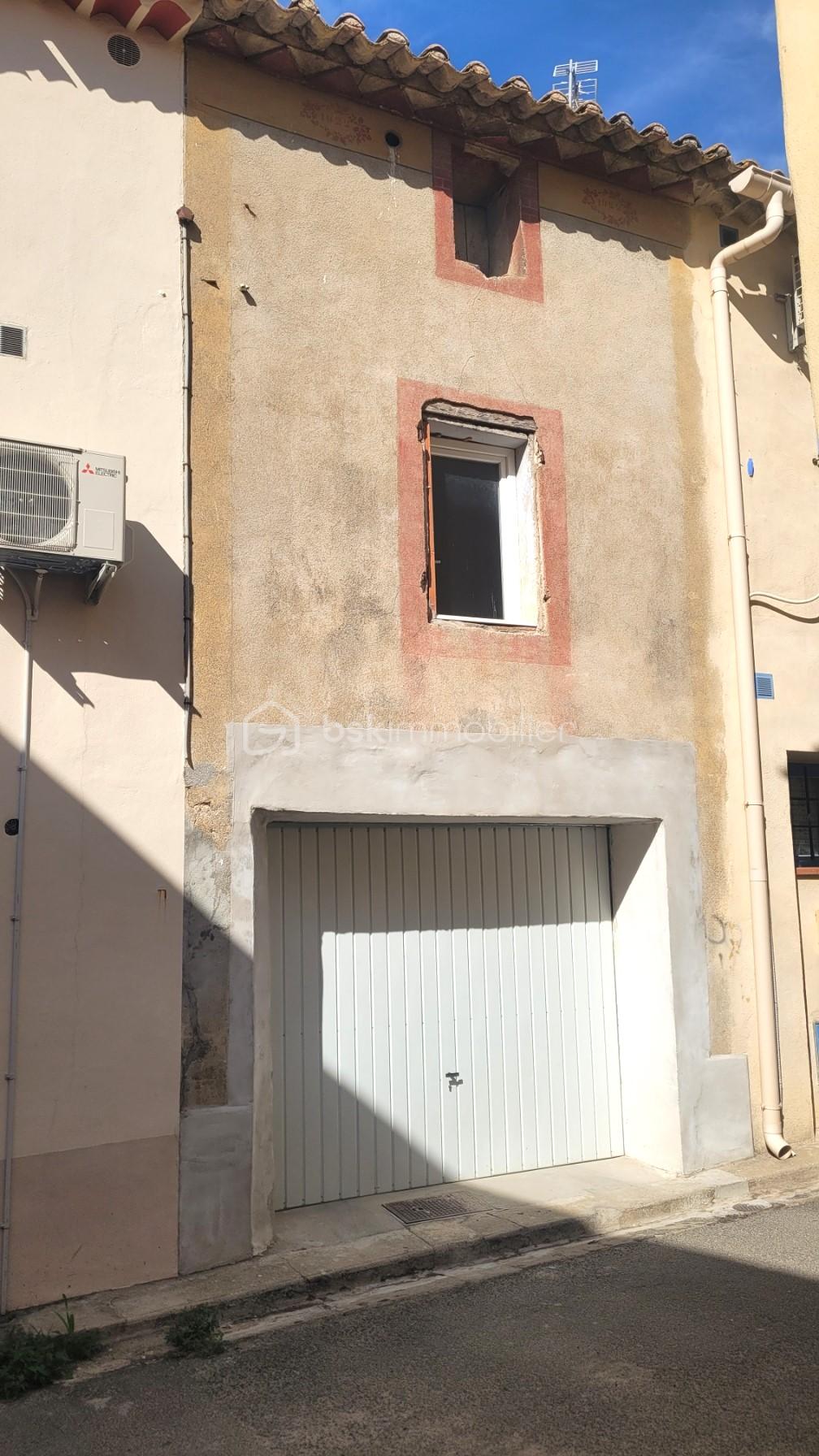 FACADE.jpg