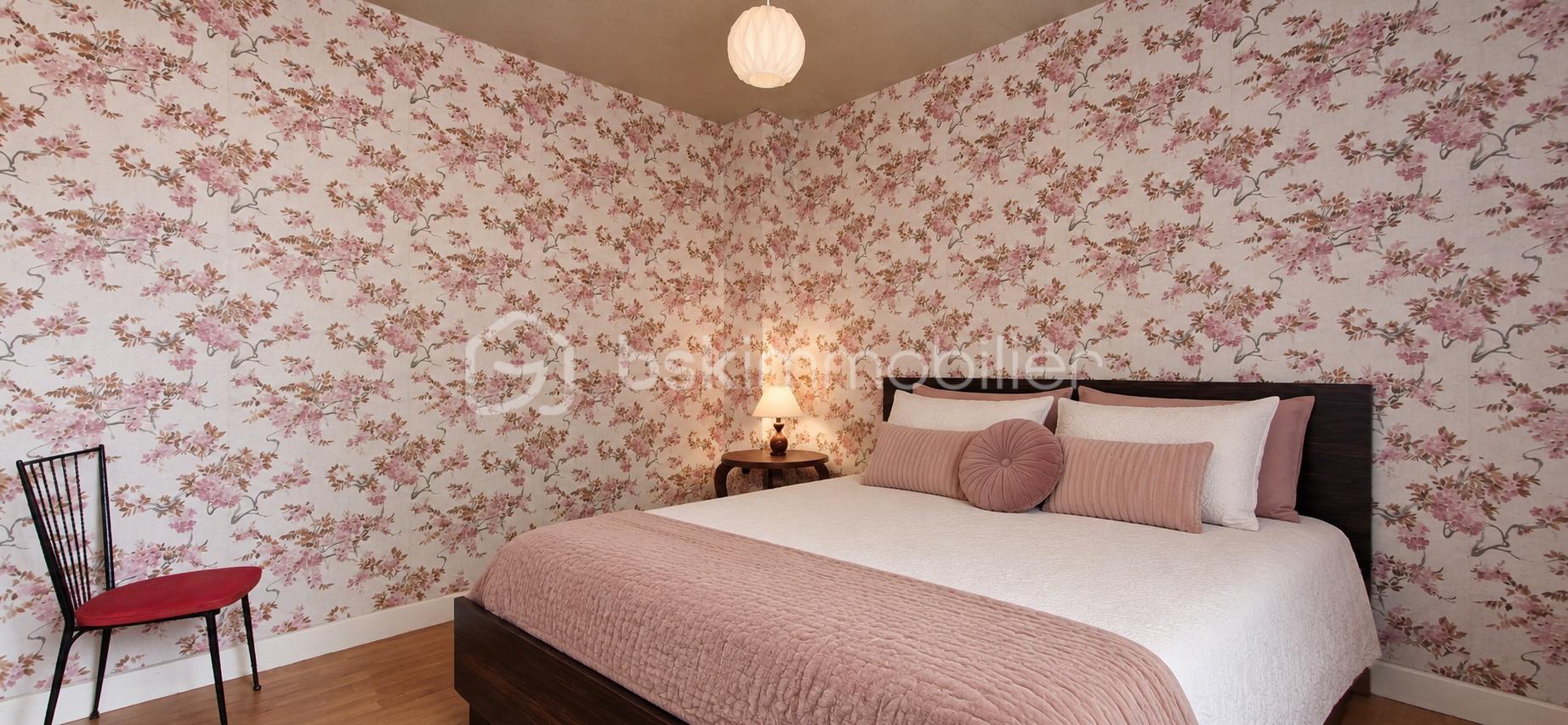 Chambre florale romantique et apaisante.png