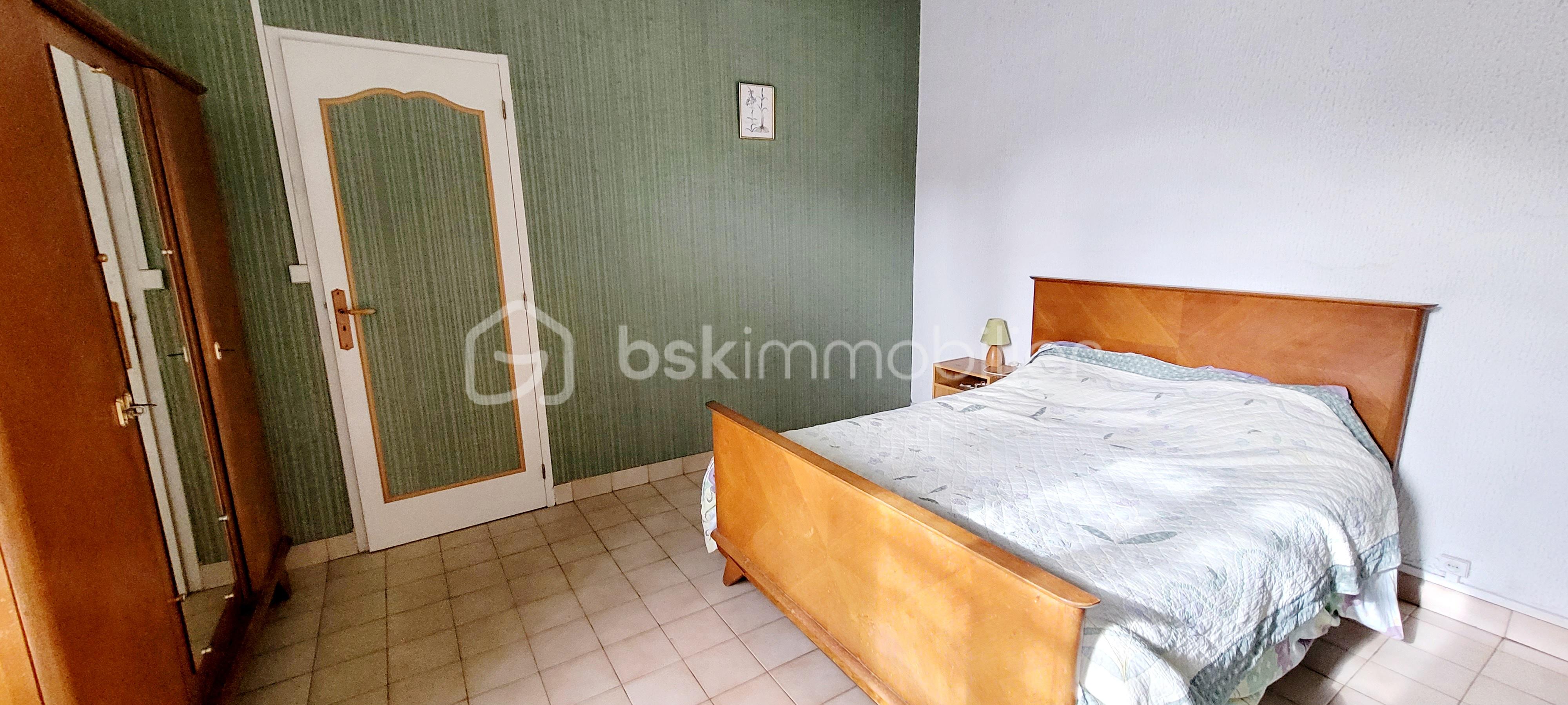 Photo Chambre 1 T2 bis RDC Fred.jpg