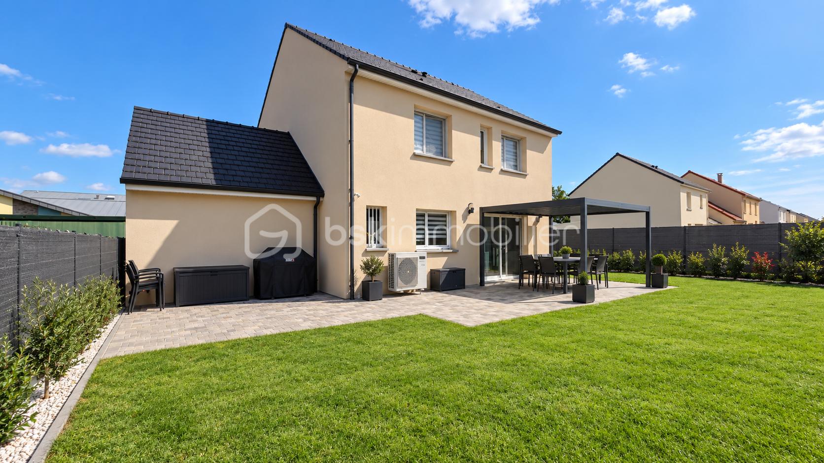 Maison 6 pièces 135 m² · à Saint-Pierre-du-Perray · 135 m² · 475 000 €