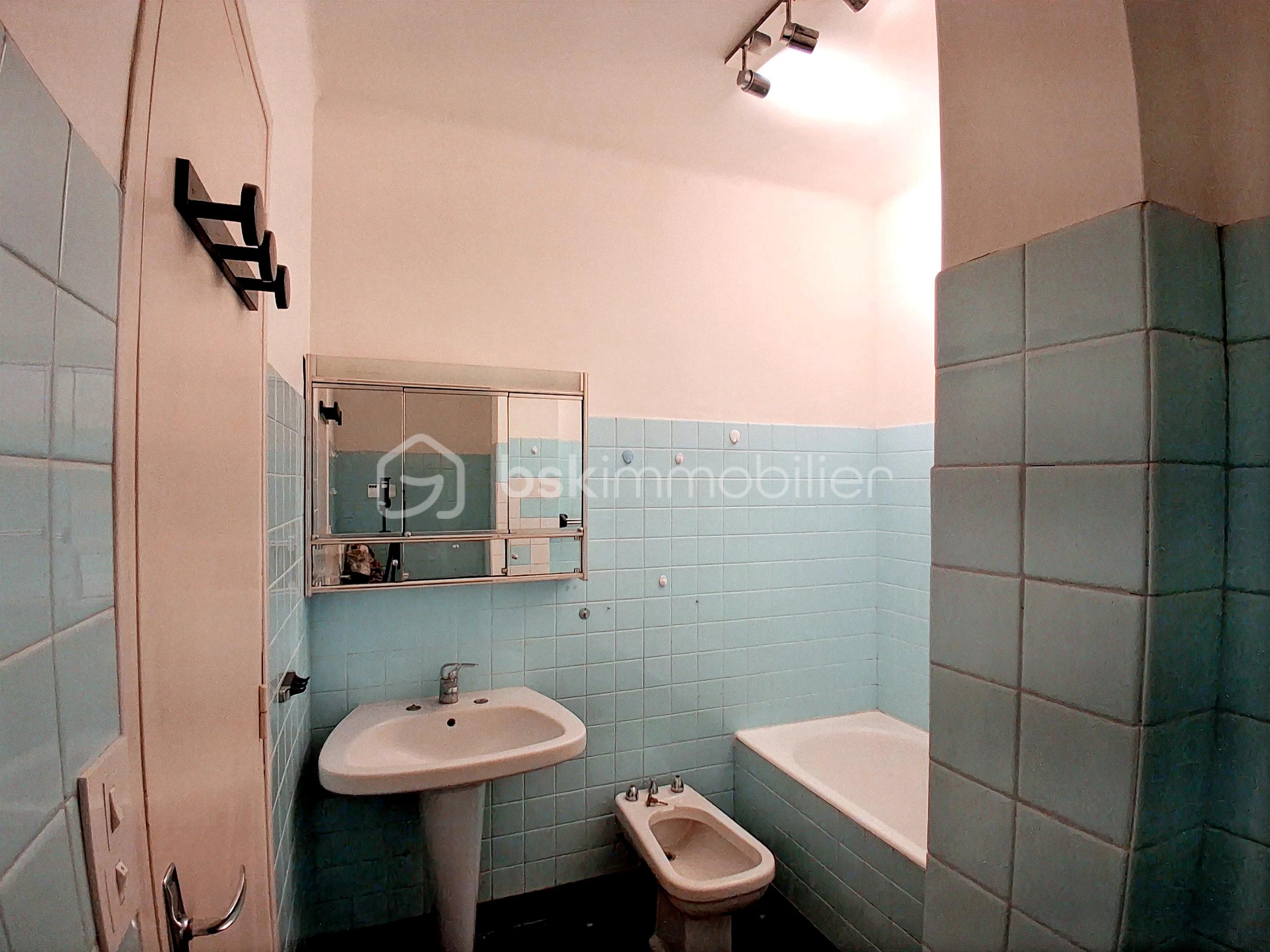 Appartement de 103 m² - cab298e2-6f9c-4d87-aab7-f4009aaacd1d.jpg