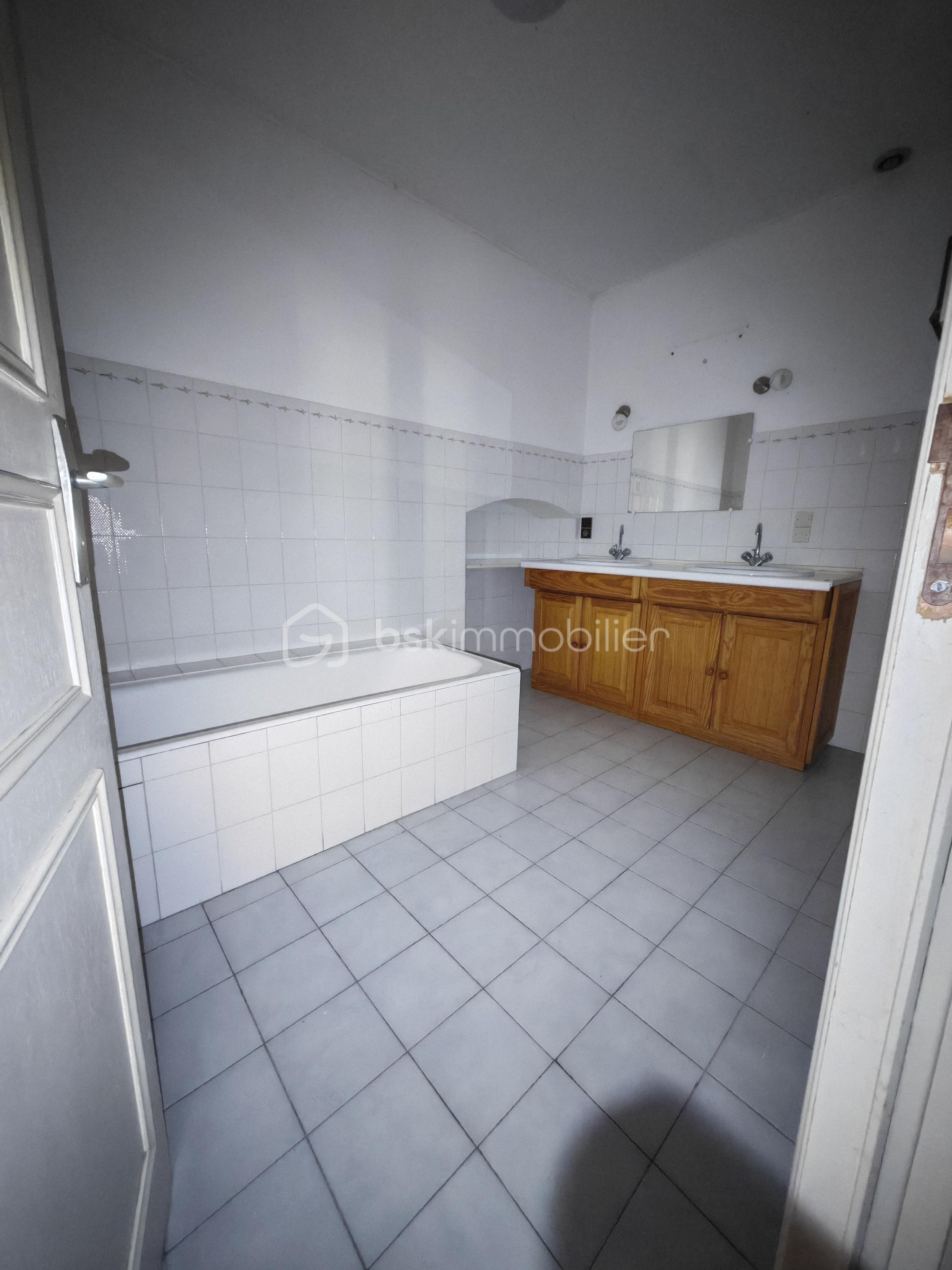 Maison de 153 m² - sdb.jpg