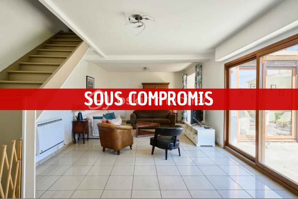 Bandeau rouge « SOUS COMPROMIS ».png