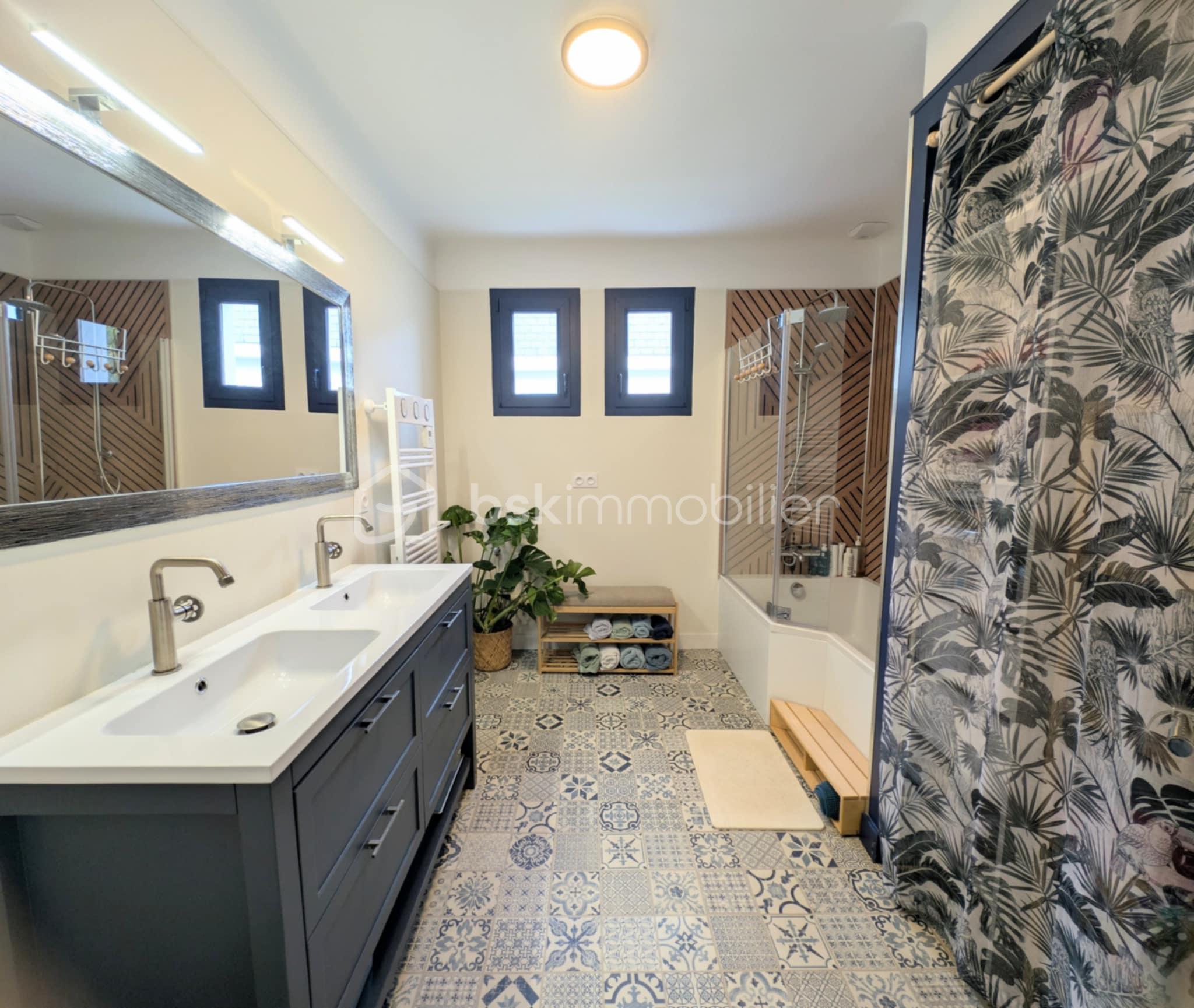 Maison de 150 m² - cbc88559-63f5-48ab-bf05-6f31239cdeb2.jpeg