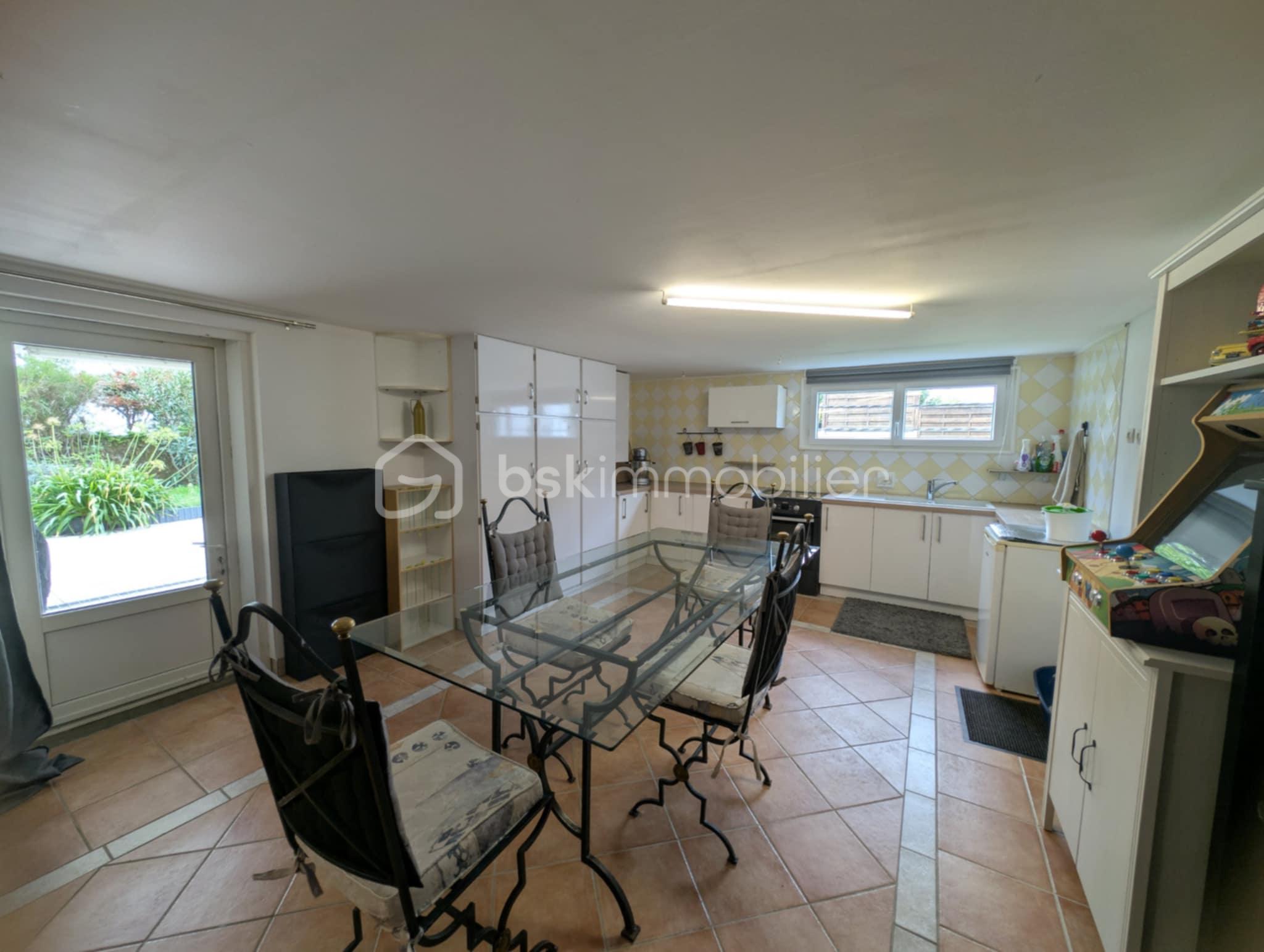 Maison de 150 m² - 061d0ab2-b398-4b6d-a9a9-f3180321f4a3.jpeg