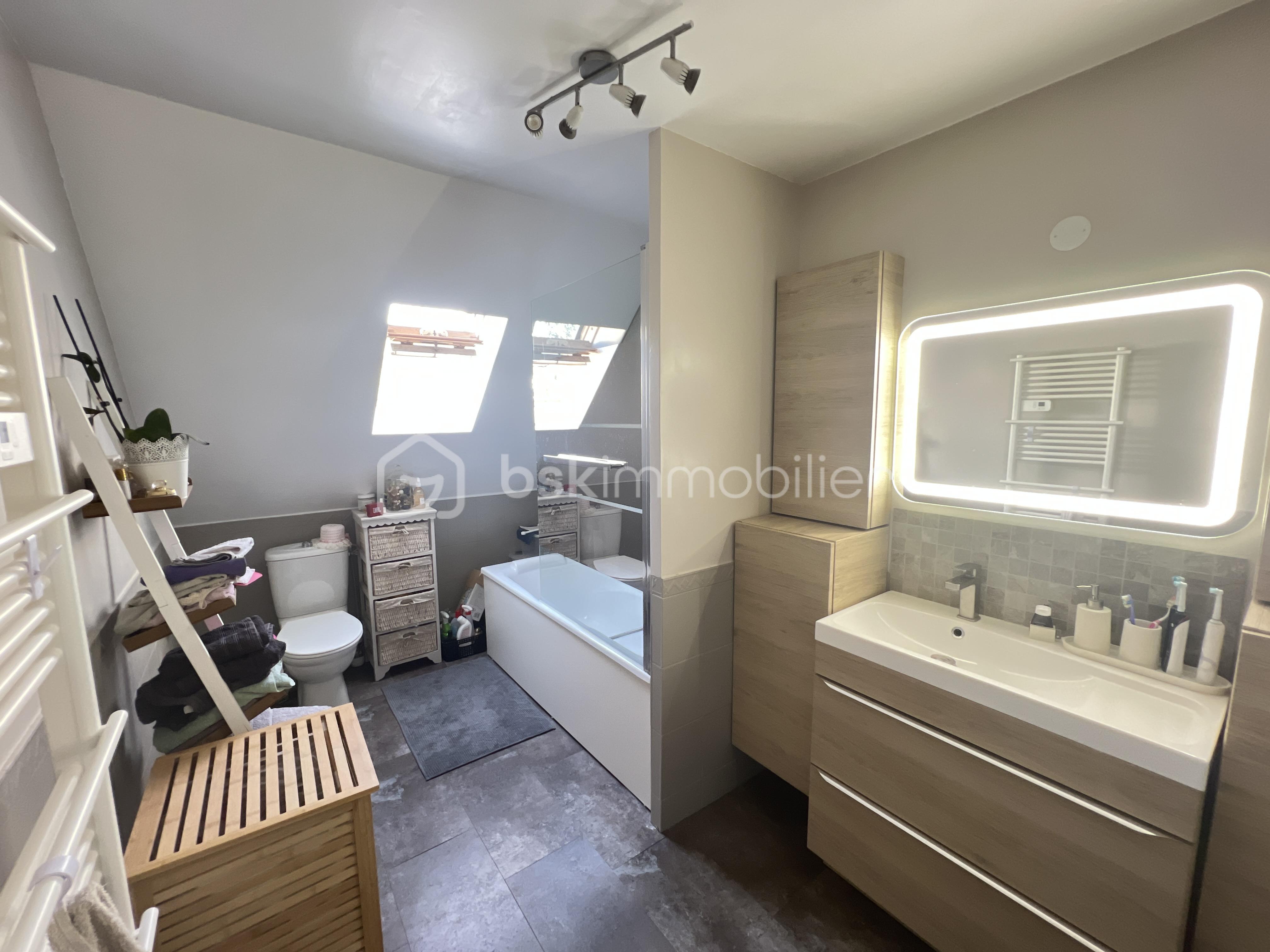Maison de 108 m² - DJI_20250404_095859_249 2.JPG