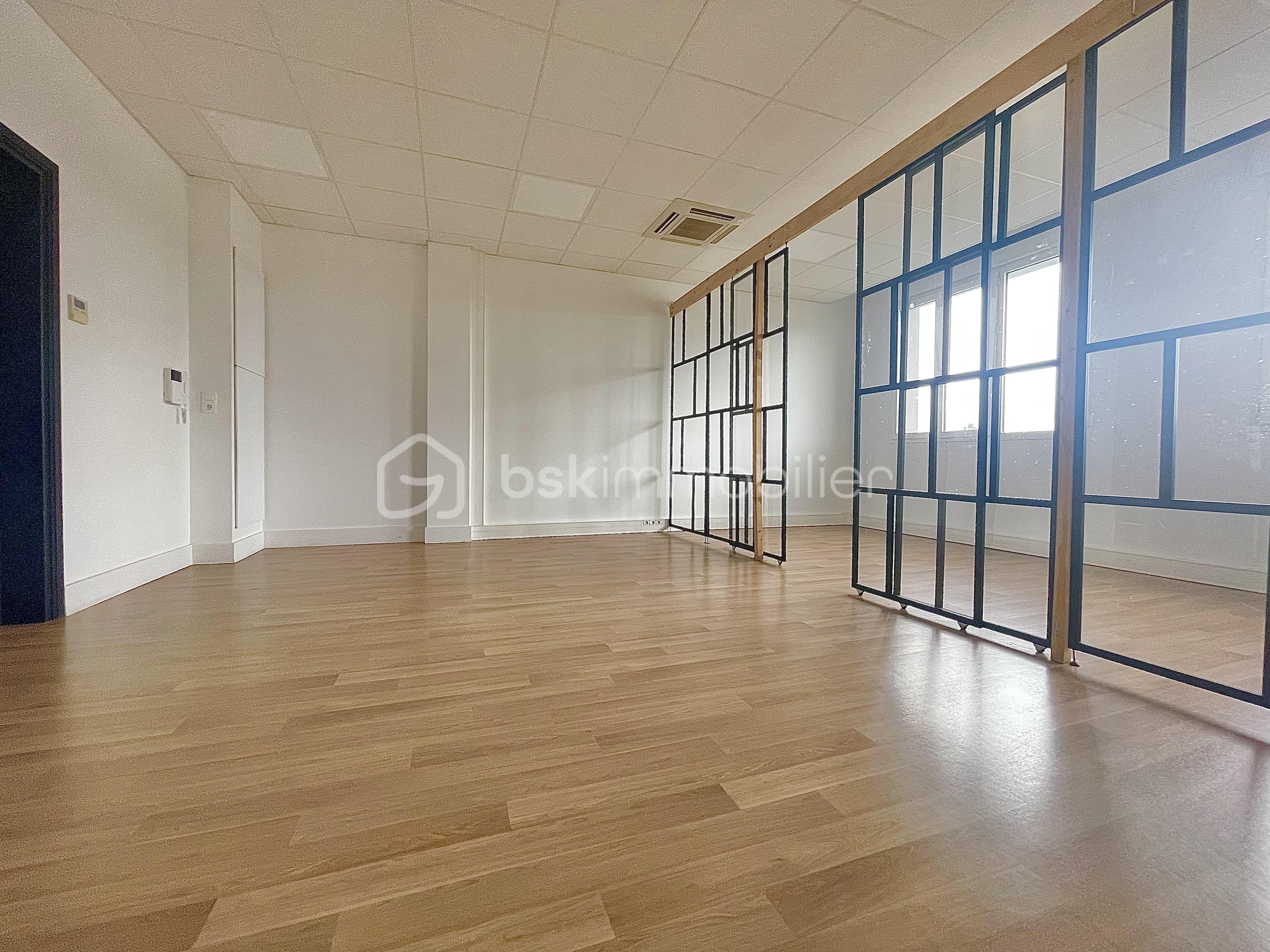 Bureau de 69,12 m² - IMG_9501.jpg
