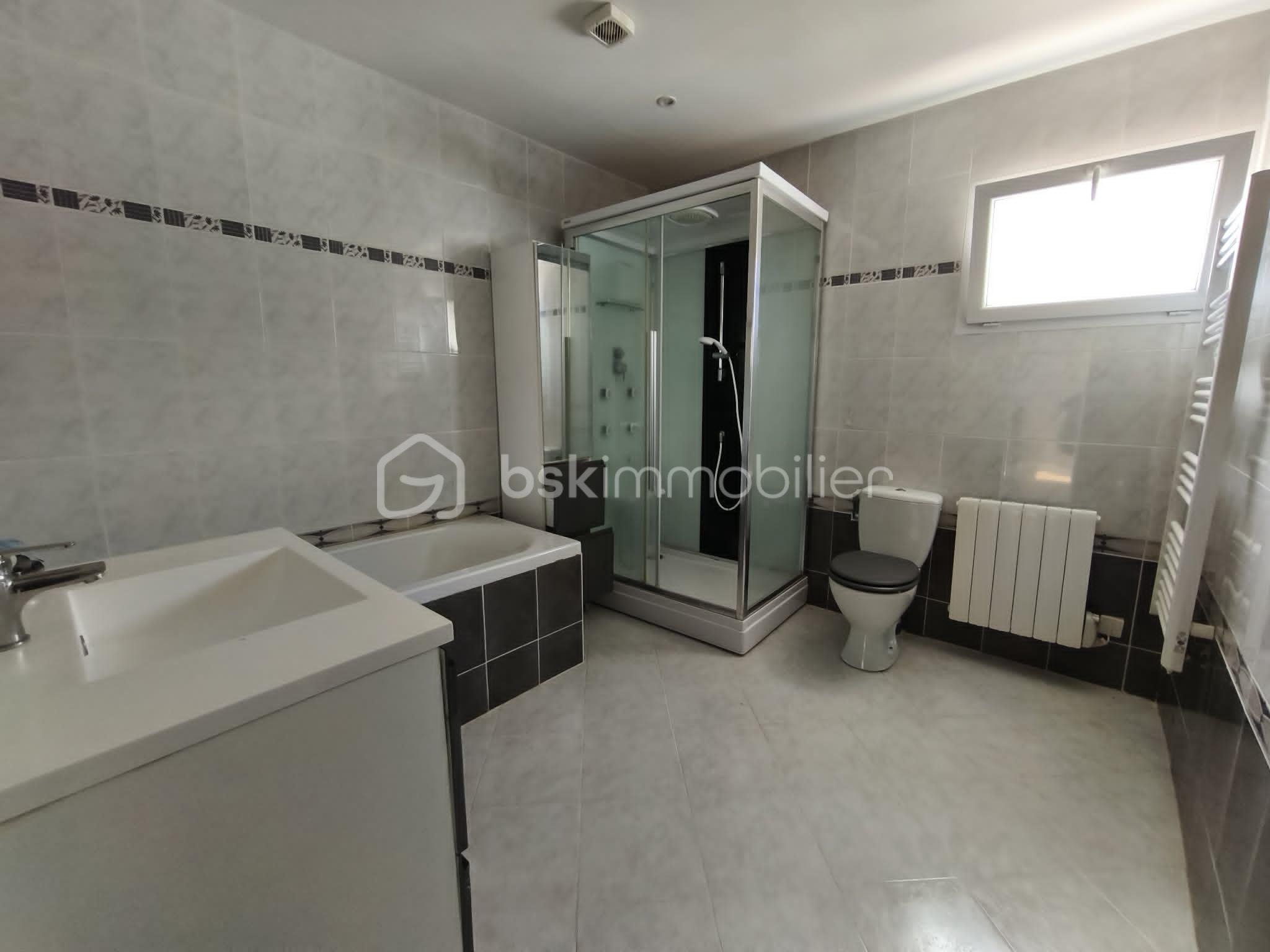 ae338c20-bc08-4ef6-8962-1e8ae1f9a370.jpg