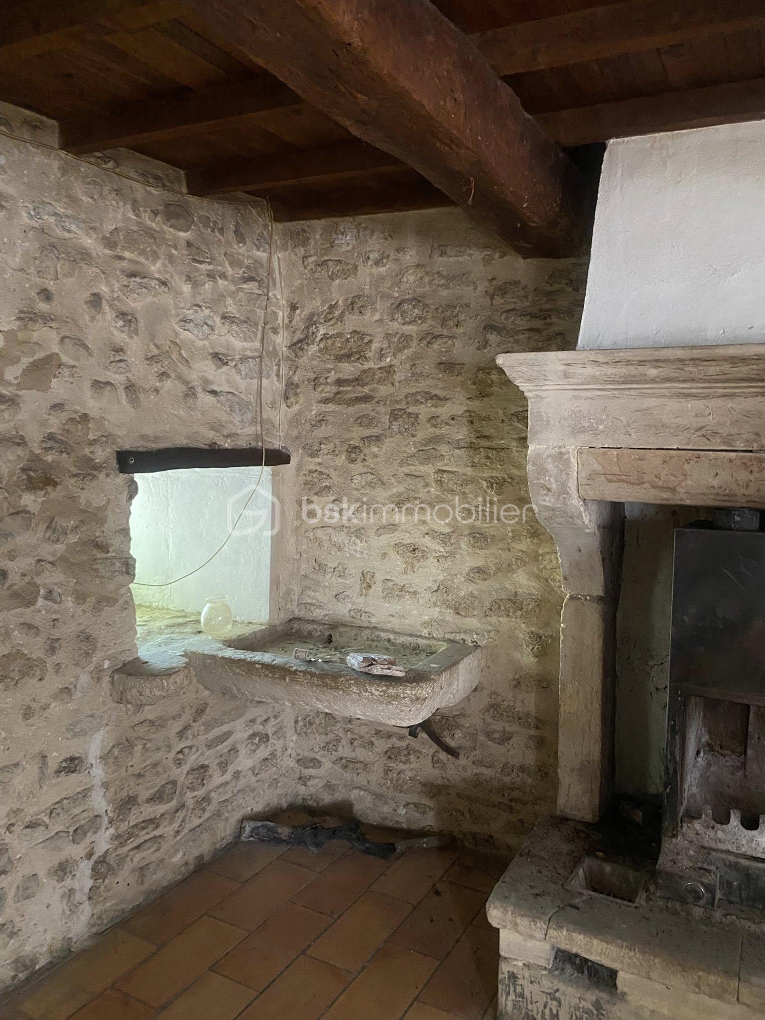 Maison de village de 320 m² - 547437962_122159997584397973_4003644379970622355_n.jpg